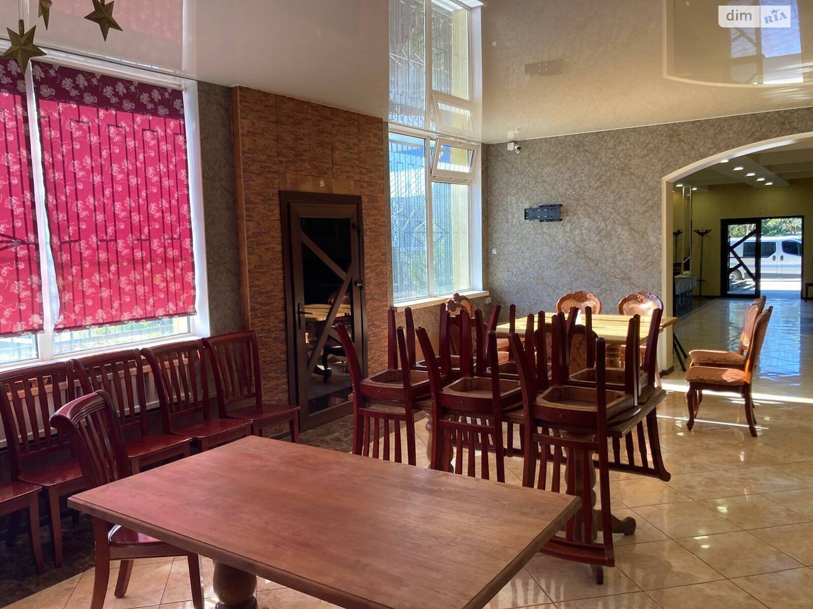 Коммерческое помещение в Баре, Памяти площадь 19А, цена: продажи 322 000 долларов за объект фото 1 Коммерческое помещение в Баре, Памяти площадь 19А, цена продажи: 322 000 долларов за объект фото 1