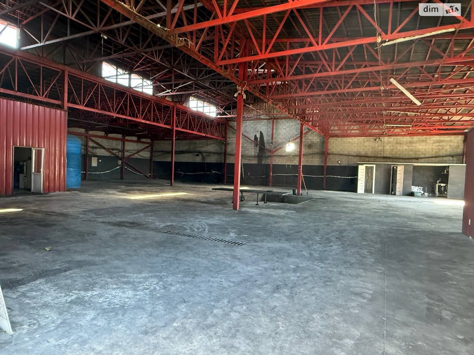 Коммерческое помещение в Башмачке, вулиця Осипенко, цена: продажи 850 000 долларов за объект фото 1 Коммерческое помещение в Башмачке, вулиця Осипенко, цена продажи: 850 000 долларов за объект фото 1