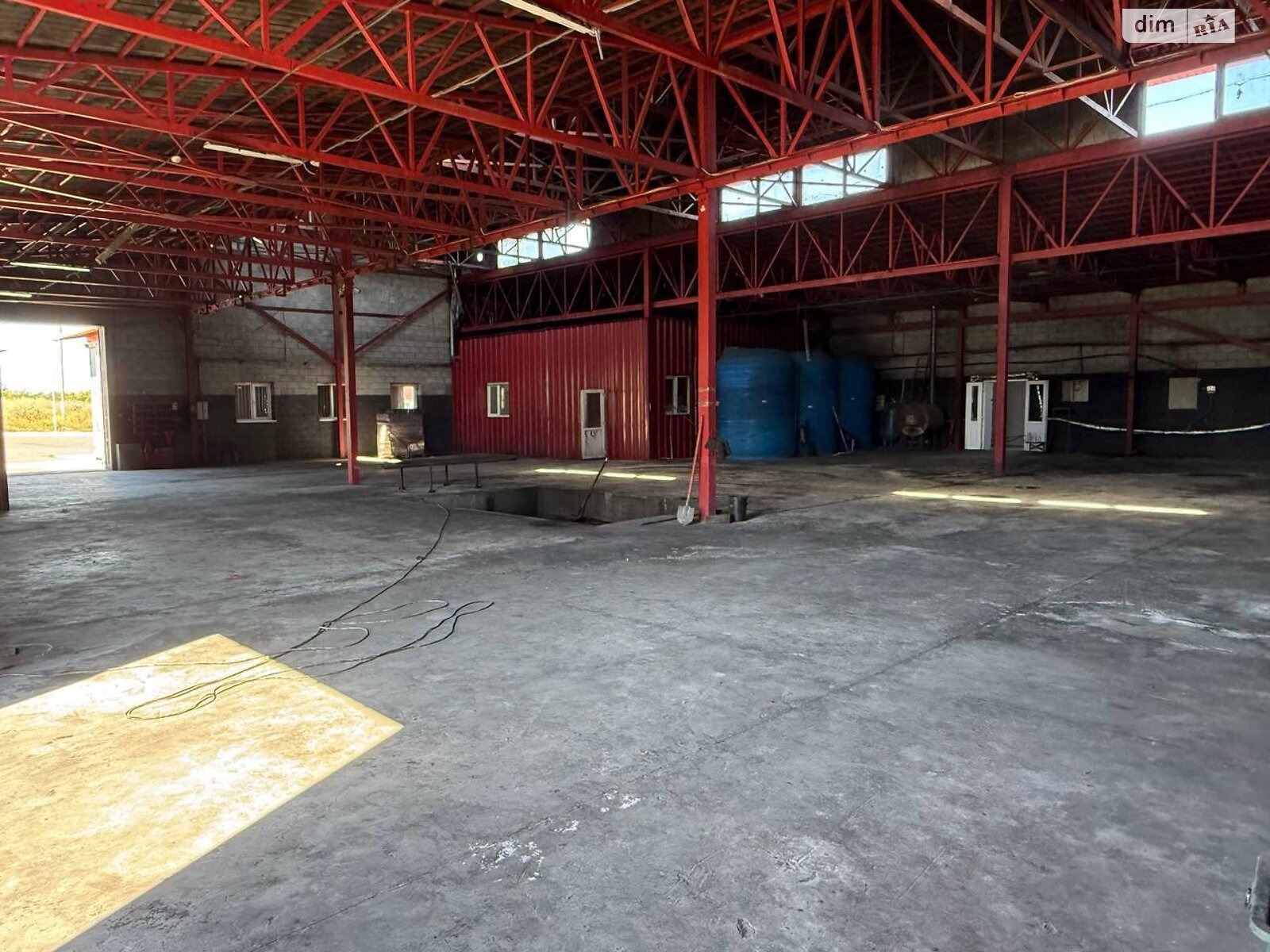 Коммерческое помещение в Башмачке, вулиця Осипенко, цена: продажи 850 000 долларов за объект фото 1 Коммерческое помещение в Башмачке, вулиця Осипенко, цена продажи: 850 000 долларов за объект фото 1