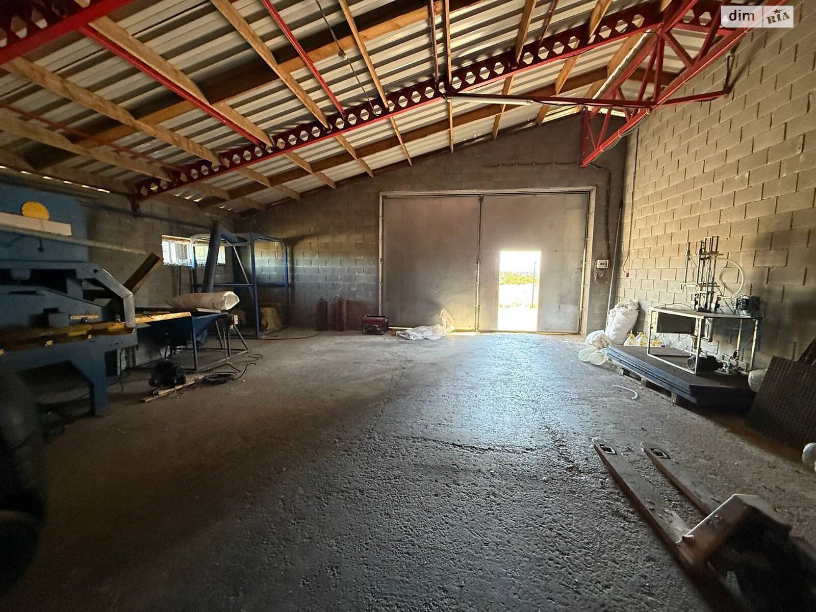 Коммерческое помещение в Башмачке, вулиця Осипенко, цена: продажи 850 000 долларов за объект фото 1 Коммерческое помещение в Башмачке, вулиця Осипенко, цена продажи: 850 000 долларов за объект фото 1