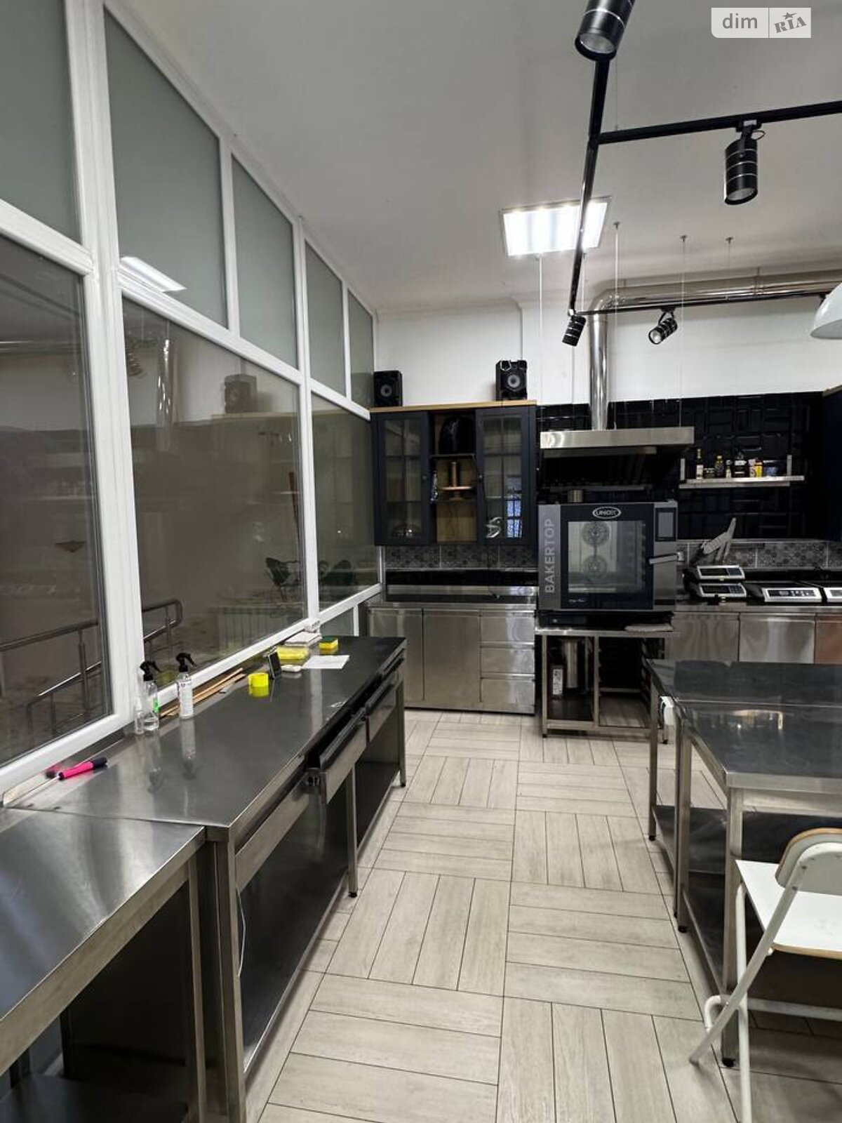 Коммерческое помещение в Белой Церкви, продажа по Шолом-Алейхема улица 9, район Центр, цена: 370 000 долларов за объект фото 1 Коммерческое помещение в Белой Церкви, продажа по Шолом-Алейхема улица 9, район Центр, цена: 370 000 долларов за объект фото 1