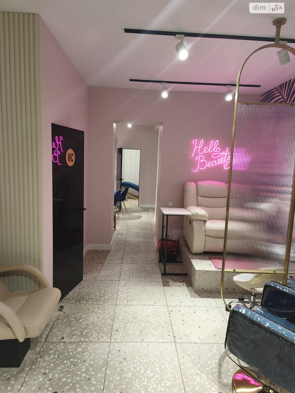 Комерційне приміщення в Березині, Райдужна вулиця 100, ціна продажу: 190 000 доларів за об’єкт фото 1