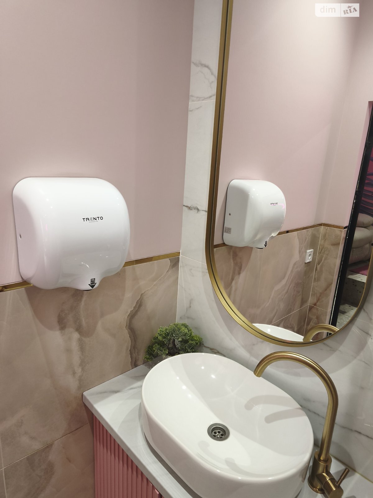 Комерційне приміщення в Березині, Райдужна вулиця 100, ціна продажу: 190 000 доларів за об’єкт фото 1