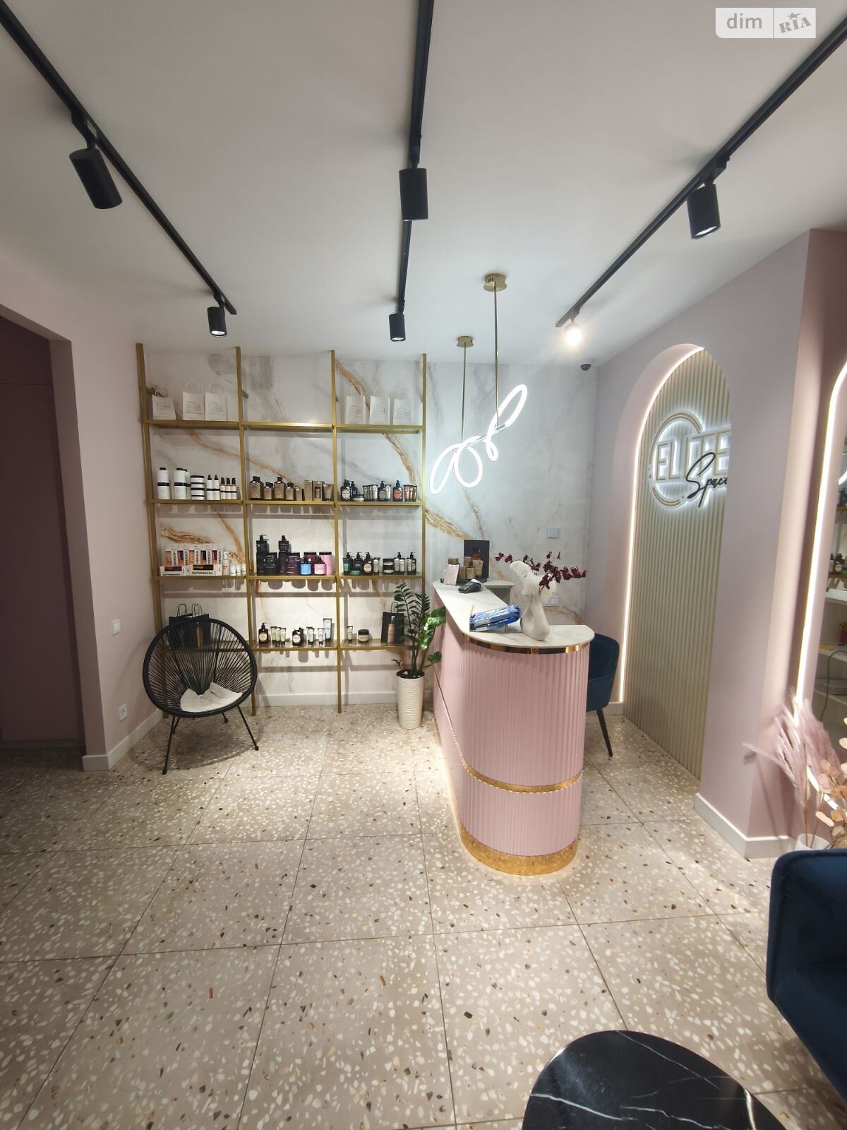 Комерційне приміщення в Березині, Райдужна вулиця 100, ціна продажу: 190 000 доларів за об’єкт фото 1