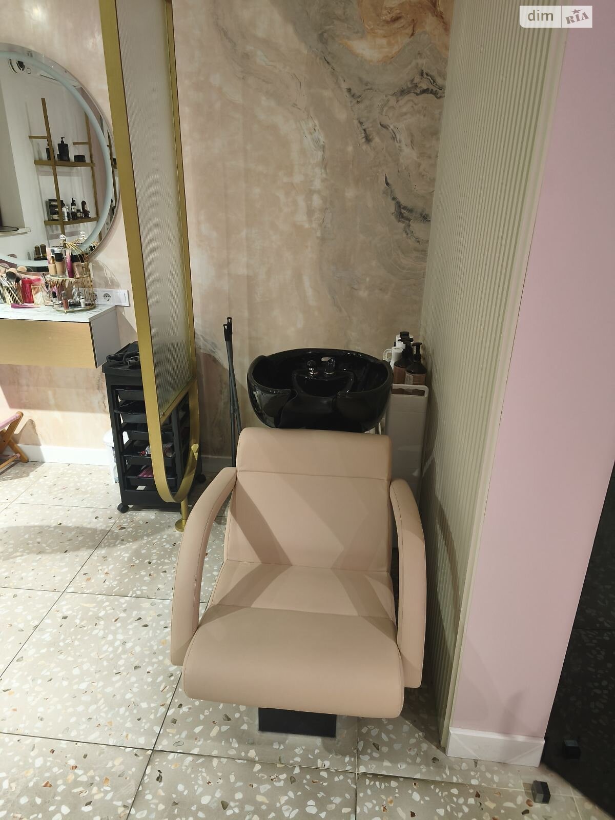 Комерційне приміщення в Березині, Райдужна вулиця 100, ціна продажу: 190 000 доларів за об’єкт фото 1