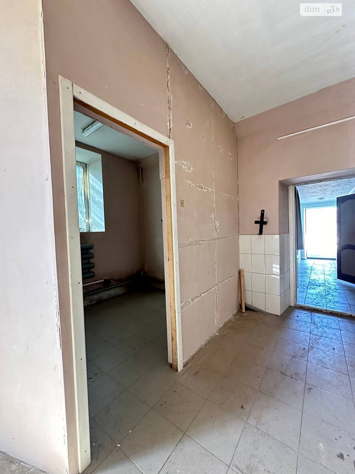 Коммерческое помещение в Богдановке, Центральная улица, цена: продажи 32 000 долларов за объект фото 1 Коммерческое помещение в Богдановке, Центральная улица, цена продажи: 32 000 долларов за объект фото 1