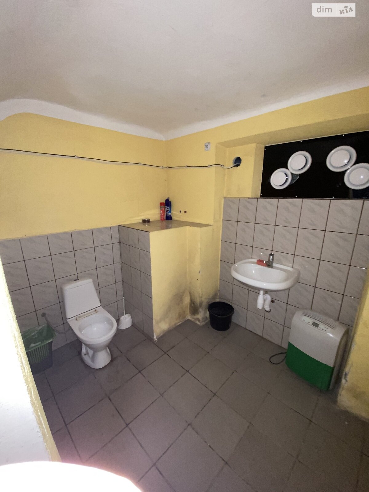 Коммерческое помещение в Бориславе, Братьев Лисиков улица 1, цена: продажи 390 000 долларов за объект фото 1 Коммерческое помещение в Бориславе, Братьев Лисиков улица 1, цена продажи: 390 000 долларов за объект фото 1