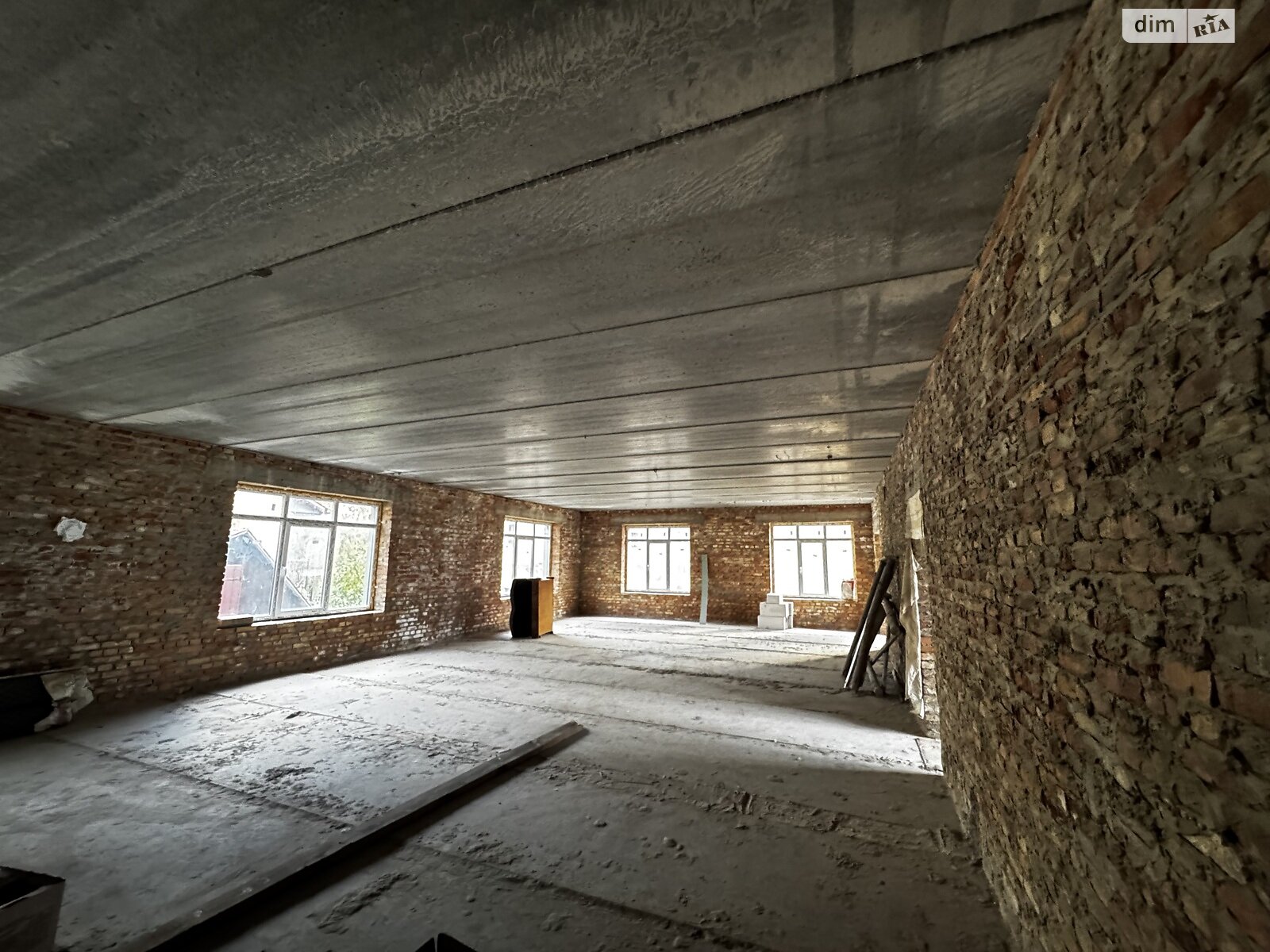 Комерційне приміщення в Бродах, продаж по Юріївська вулиця 10, район Броди, ціна: 1 156 220 доларів за об’єкт фото 1 Комерційне приміщення в Бродах, продаж по Юріївська вулиця 10, район Броди, ціна: 1 156 220 доларів за об’єкт фото 1