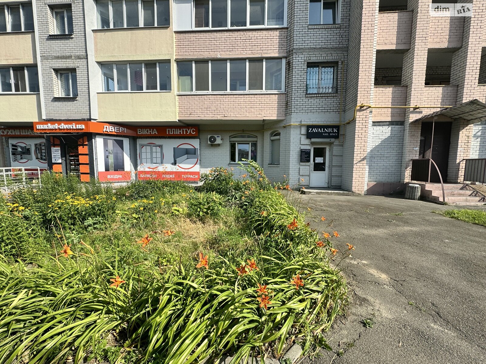 Коммерческое помещение в Буче, Богдана Хмельницкого бульвар 4, цена: продажи 110 000 долларов за объект фото 1 Коммерческое помещение в Буче, Богдана Хмельницкого бульвар 4, цена продажи: 110 000 долларов за объект фото 1