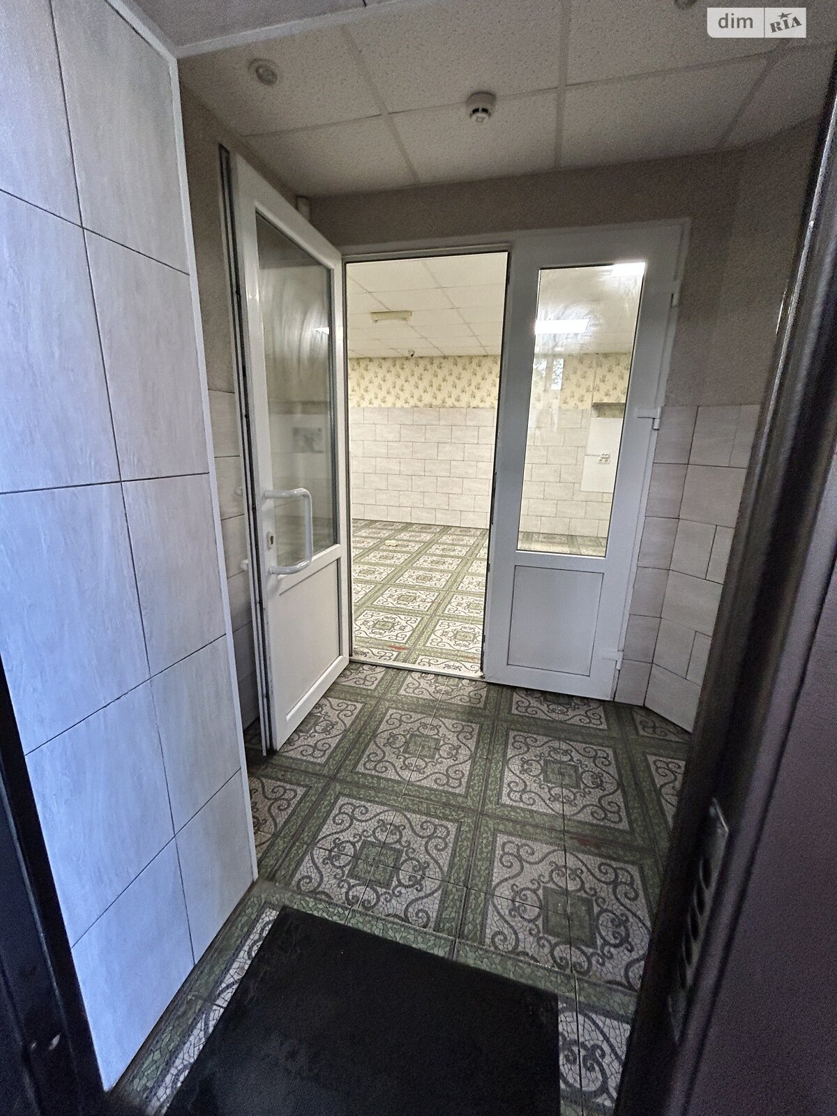 Коммерческое помещение в Буче, Бориса Гмыри улица 10, цена: продажи 32 000 долларов за объект фото 1 Коммерческое помещение в Буче, Бориса Гмыри улица 10, цена продажи: 32 000 долларов за объект фото 1