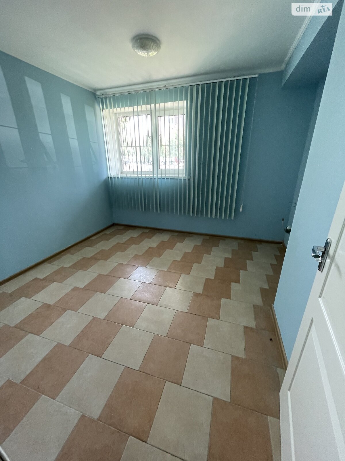 Комерційне приміщення в Бучі, Бориса Гмирі вулиця, ціна продажу: 38 000 доларів за об’єкт фото 1 Комерційне приміщення в Бучі, Бориса Гмирі вулиця, ціна продажу: 38 000 доларів за об’єкт фото 1