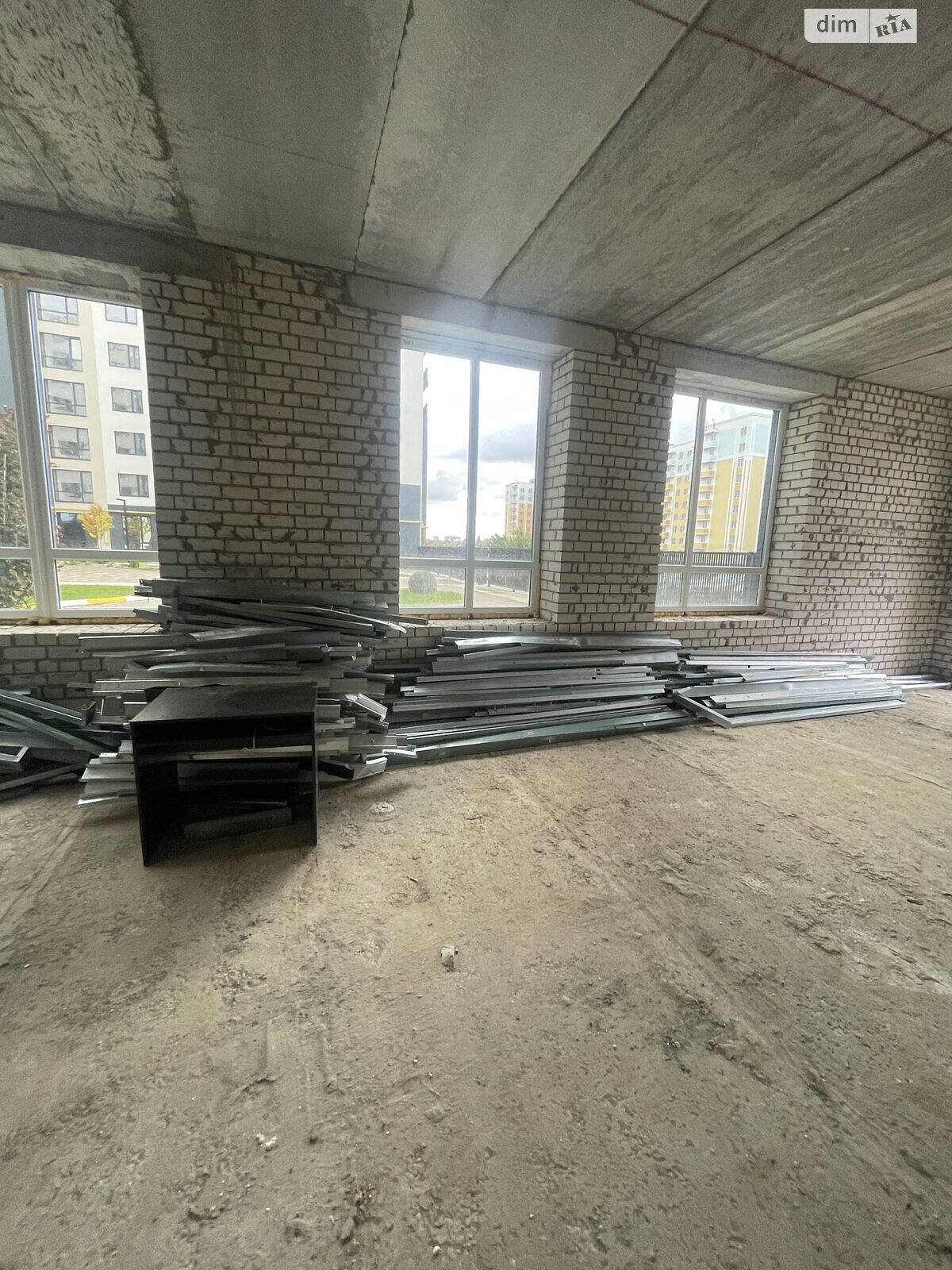 Коммерческое помещение в Буче, продажа по Николая Мозгового улица 2, район Буча, цена: 61 700 долларов за объект фото 1