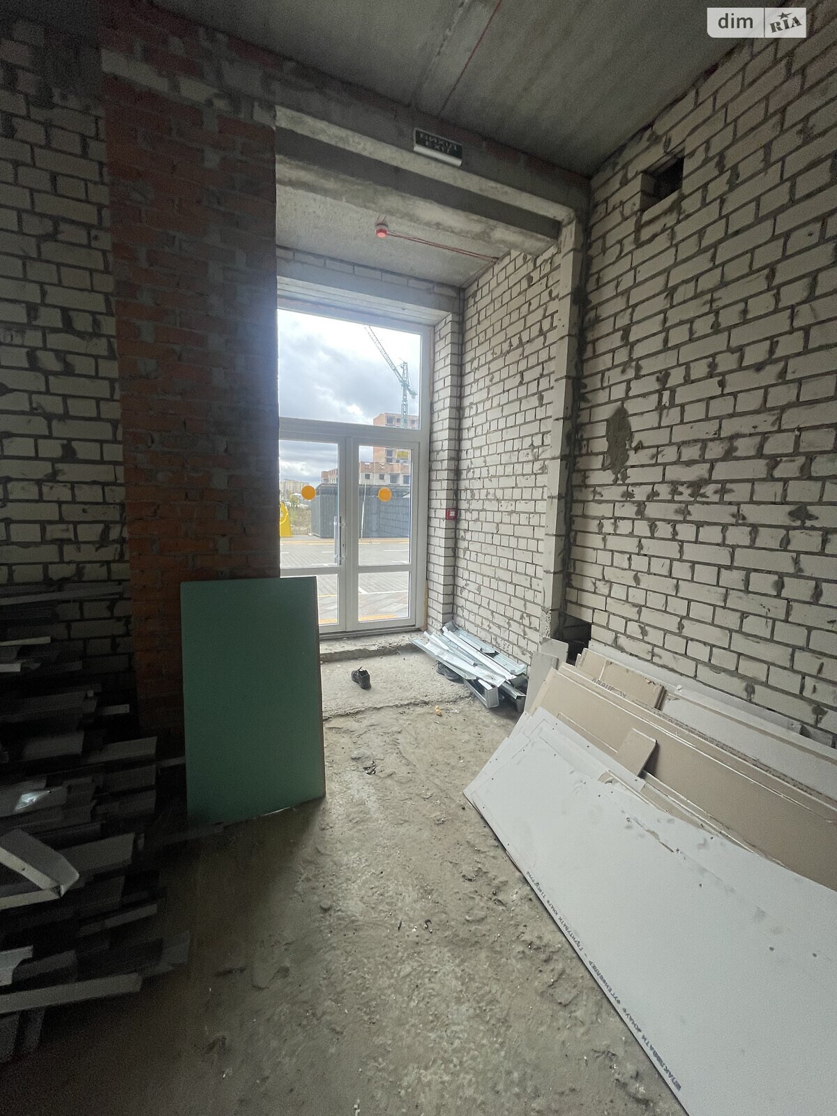 Коммерческое помещение в Буче, продажа по Николая Мозгового улица 2, район Буча, цена: 61 700 долларов за объект фото 1