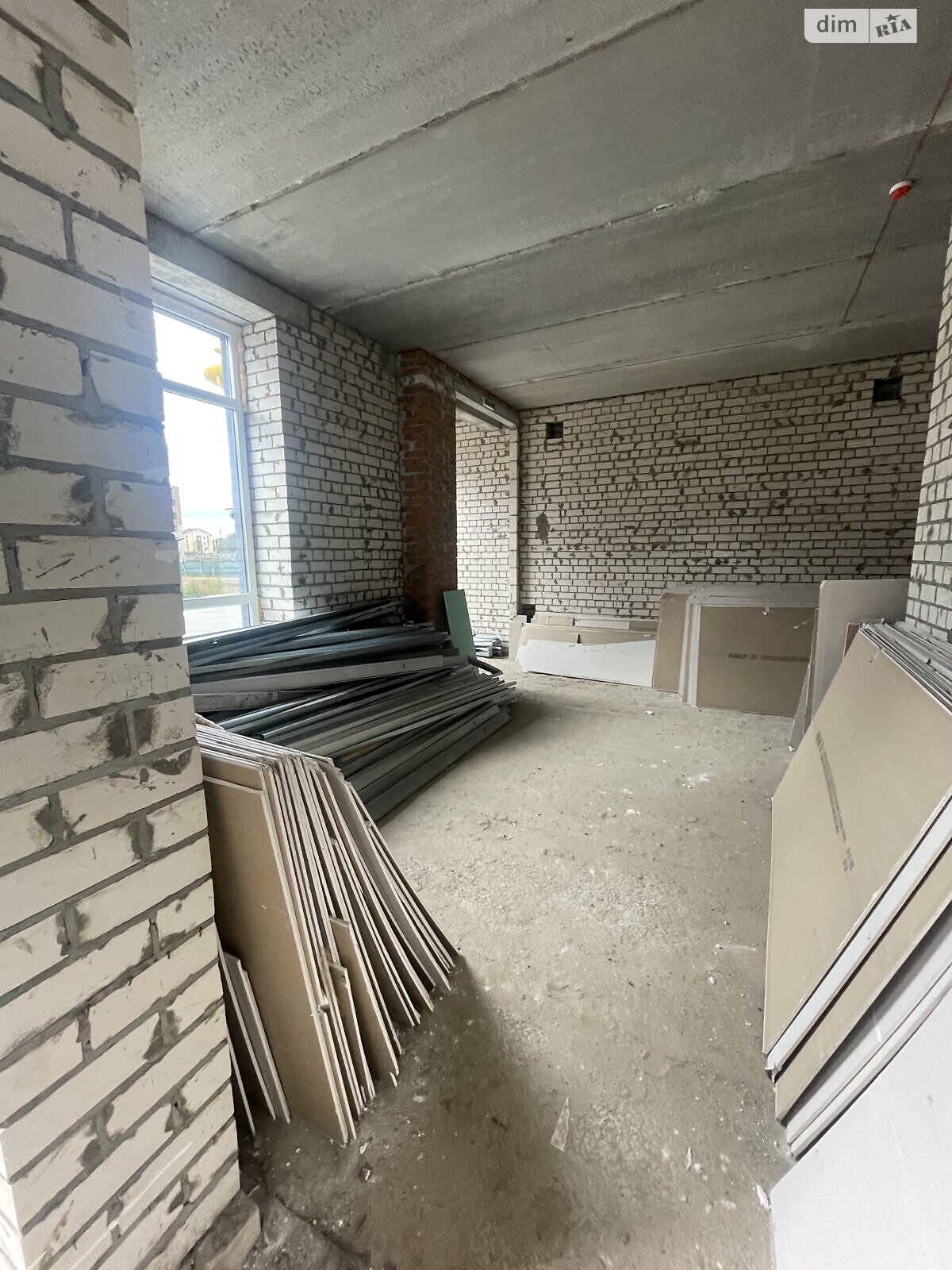 Коммерческое помещение в Буче, продажа по Николая Мозгового улица 2, район Буча, цена: 61 700 долларов за объект фото 1