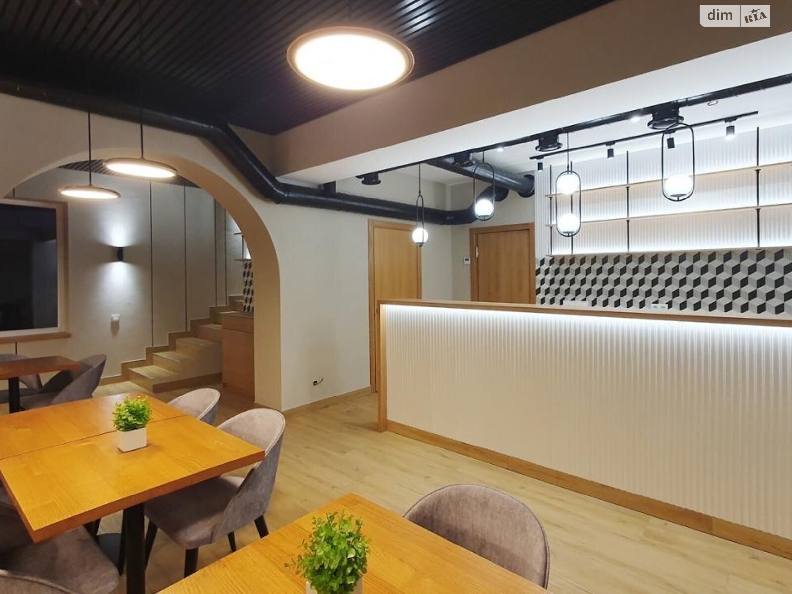 Коммерческое помещение в Буковеле, Вишни урочище, цена продажи: 1 350 000 долларов за объект фото 1