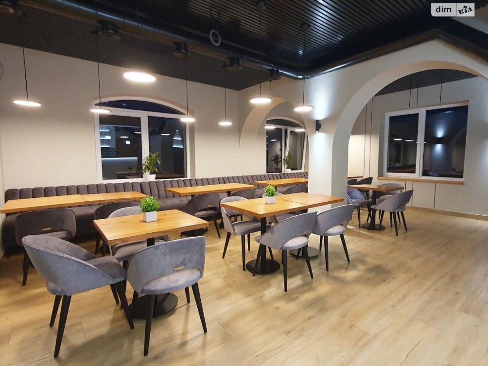 Коммерческое помещение в Буковеле, Вишни урочище, цена продажи: 1 350 000 долларов за объект фото 1