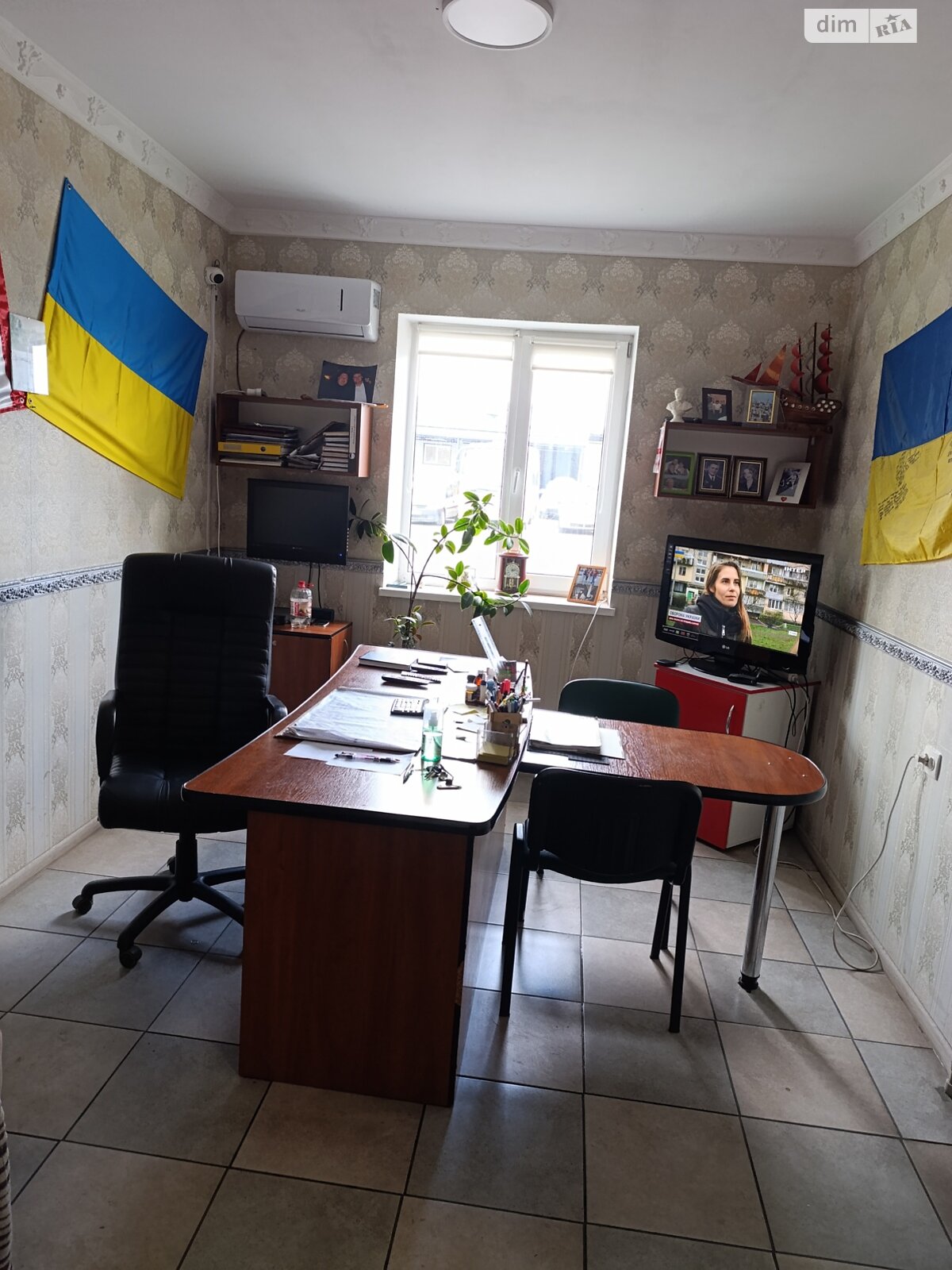 Комерційне приміщення в Черкасах, продаж по Сурикова вулиця 4, район Придніпровський, ціна: 300 000 доларів за об’єкт фото 1 Комерційне приміщення в Черкасах, продаж по Сурикова вулиця 4, район Придніпровський, ціна: 300 000 доларів за об’єкт фото 1
