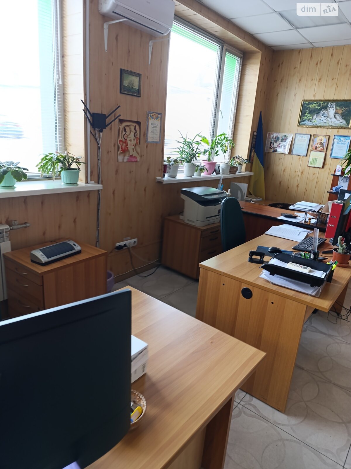 Комерційне приміщення в Черкасах, продаж по Сурикова вулиця 4, район Придніпровський, ціна: 300 000 доларів за об’єкт фото 1 Комерційне приміщення в Черкасах, продаж по Сурикова вулиця 4, район Придніпровський, ціна: 300 000 доларів за об’єкт фото 1