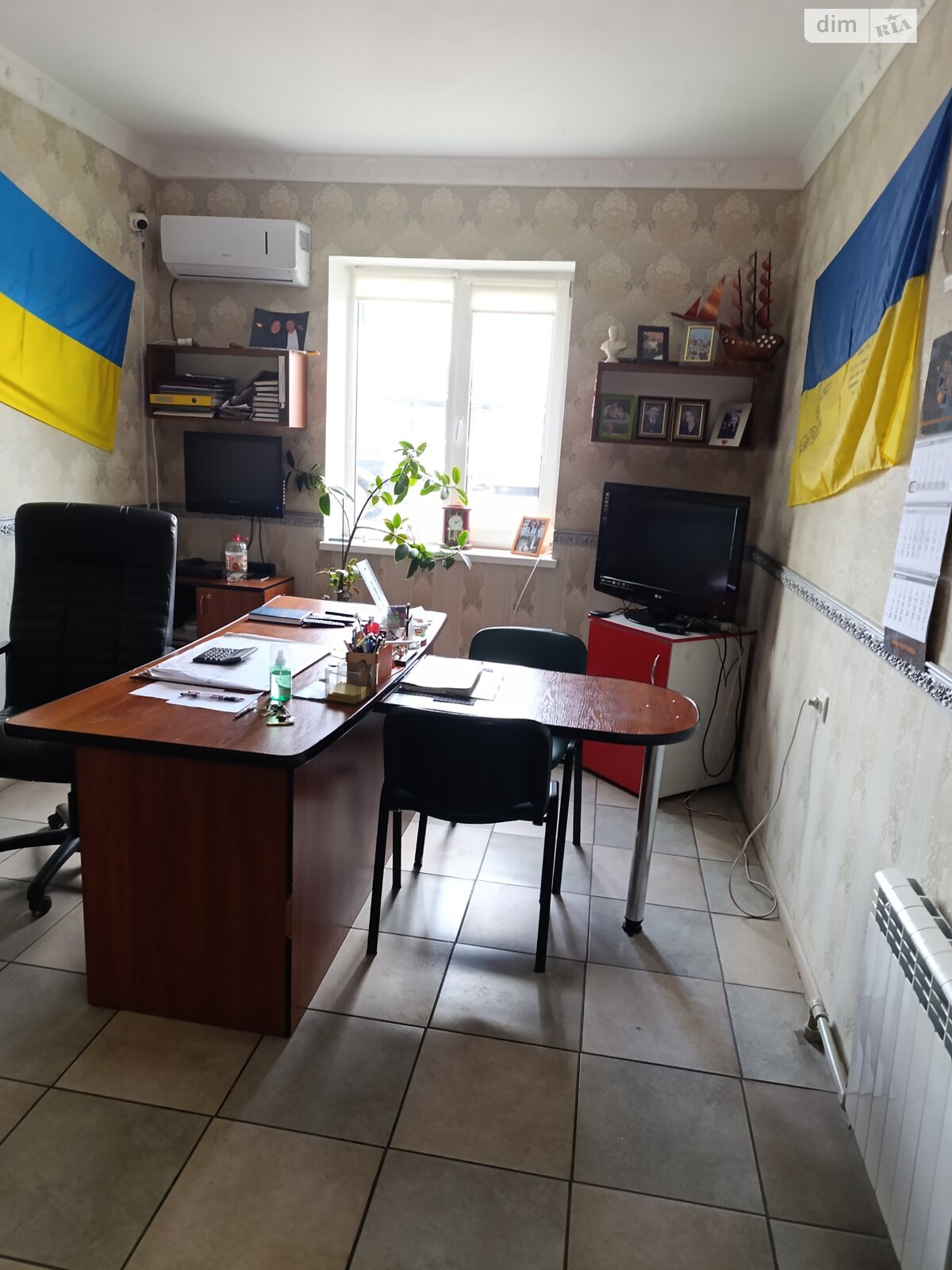 Комерційне приміщення в Черкасах, продаж по Сурикова вулиця 4, район Придніпровський, ціна: 300 000 доларів за об’єкт фото 1 Комерційне приміщення в Черкасах, продаж по Сурикова вулиця 4, район Придніпровський, ціна: 300 000 доларів за об’єкт фото 1