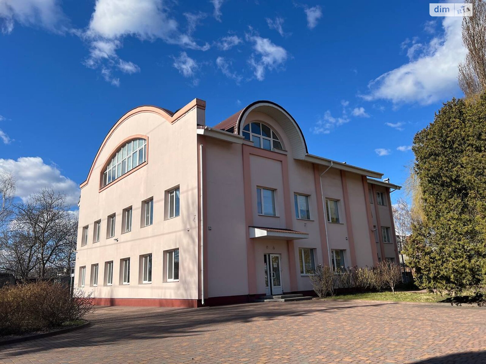 Коммерческое помещение в Черкассах, продажа по Леси Украинки улица 6/2, район Сосновский, цена: 760 000 долларов за объект фото 1 Коммерческое помещение в Черкассах, продажа по Леси Украинки улица 6/2, район Сосновский, цена: 760 000 долларов за объект фото 1