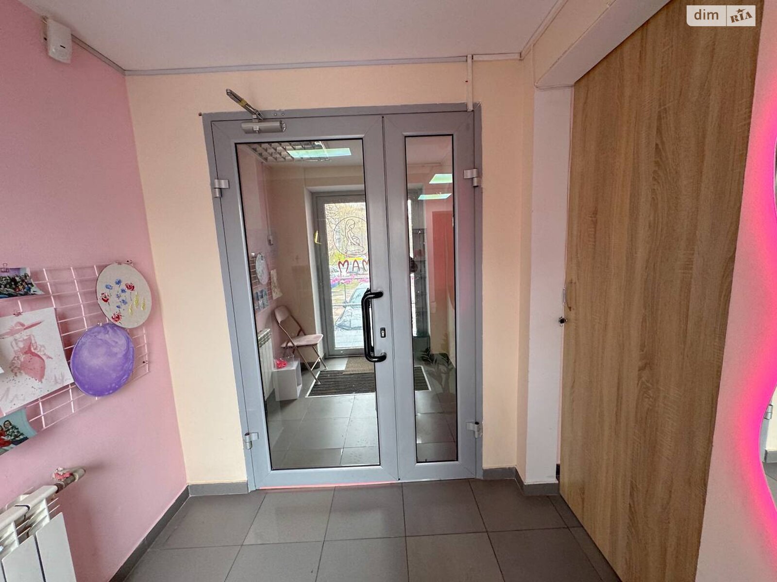 Коммерческое помещение в Чернигове, продажа по Мазепы Ивана улица 20, район Новозаводской, цена: 105 000 долларов за объект фото 1 Коммерческое помещение в Чернигове, продажа по Мазепы Ивана улица 20, район Новозаводской, цена: 105 000 долларов за объект фото 1