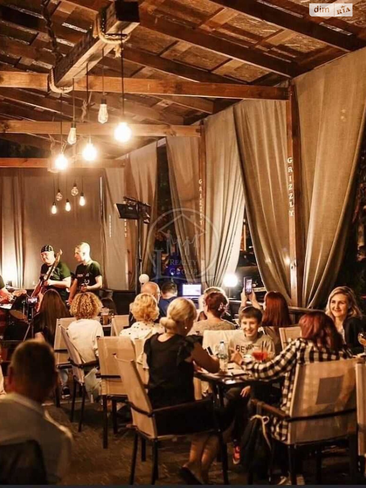 Коммерческое помещение в Черноморске, Парковая улица, цена: продажи 150 000 долларов за объект фото 1 Коммерческое помещение в Черноморске, Парковая улица, цена продажи: 150 000 долларов за объект фото 1