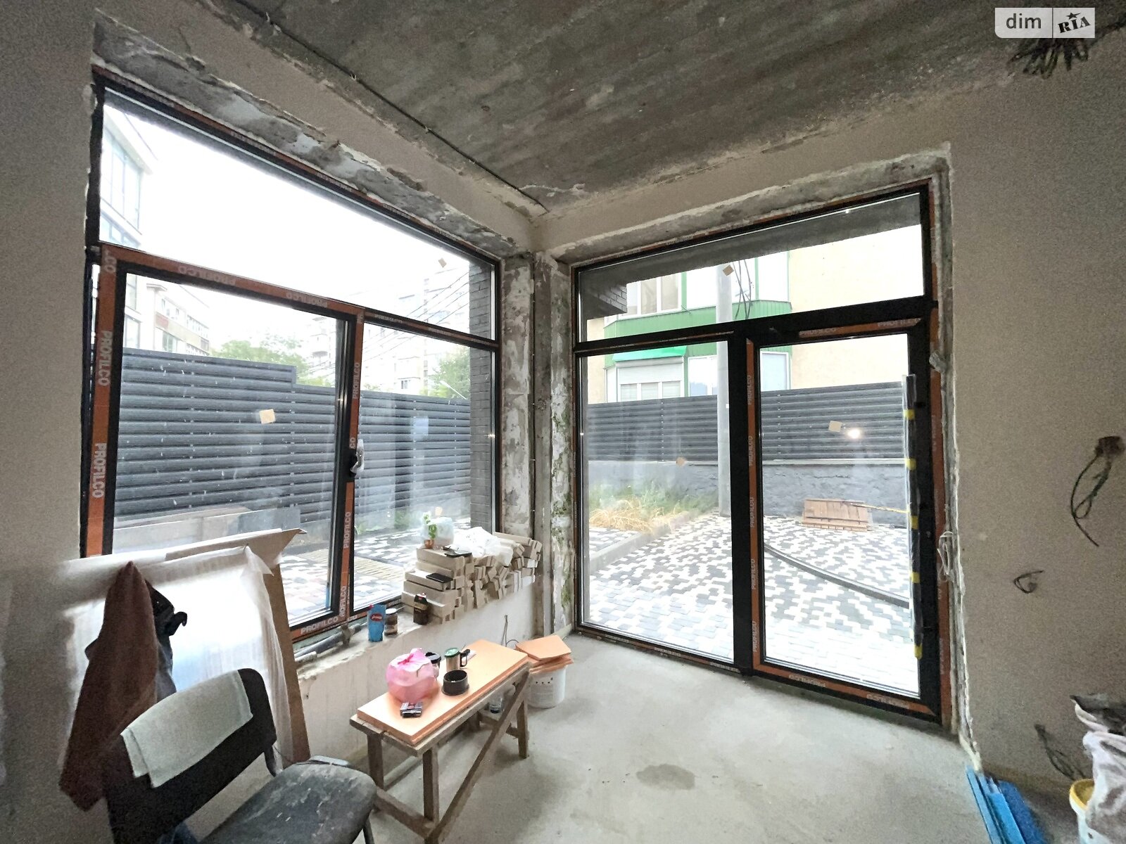 Комерційне приміщення в Чернівцях, продаж по Дмитра Ковальова (Мініна Кузьми) вулиця, район Героїв Майдану, ціна: 67 000 доларів за об’єкт фото 1