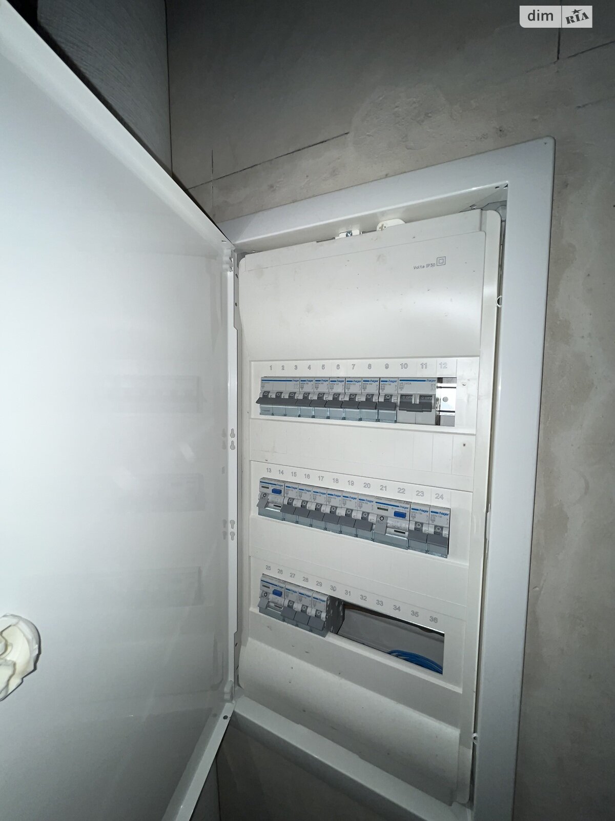 Комерційне приміщення в Чернівцях, продаж по Дмитра Ковальова (Мініна Кузьми) вулиця, район Героїв Майдану, ціна: 67 000 доларів за об’єкт фото 1