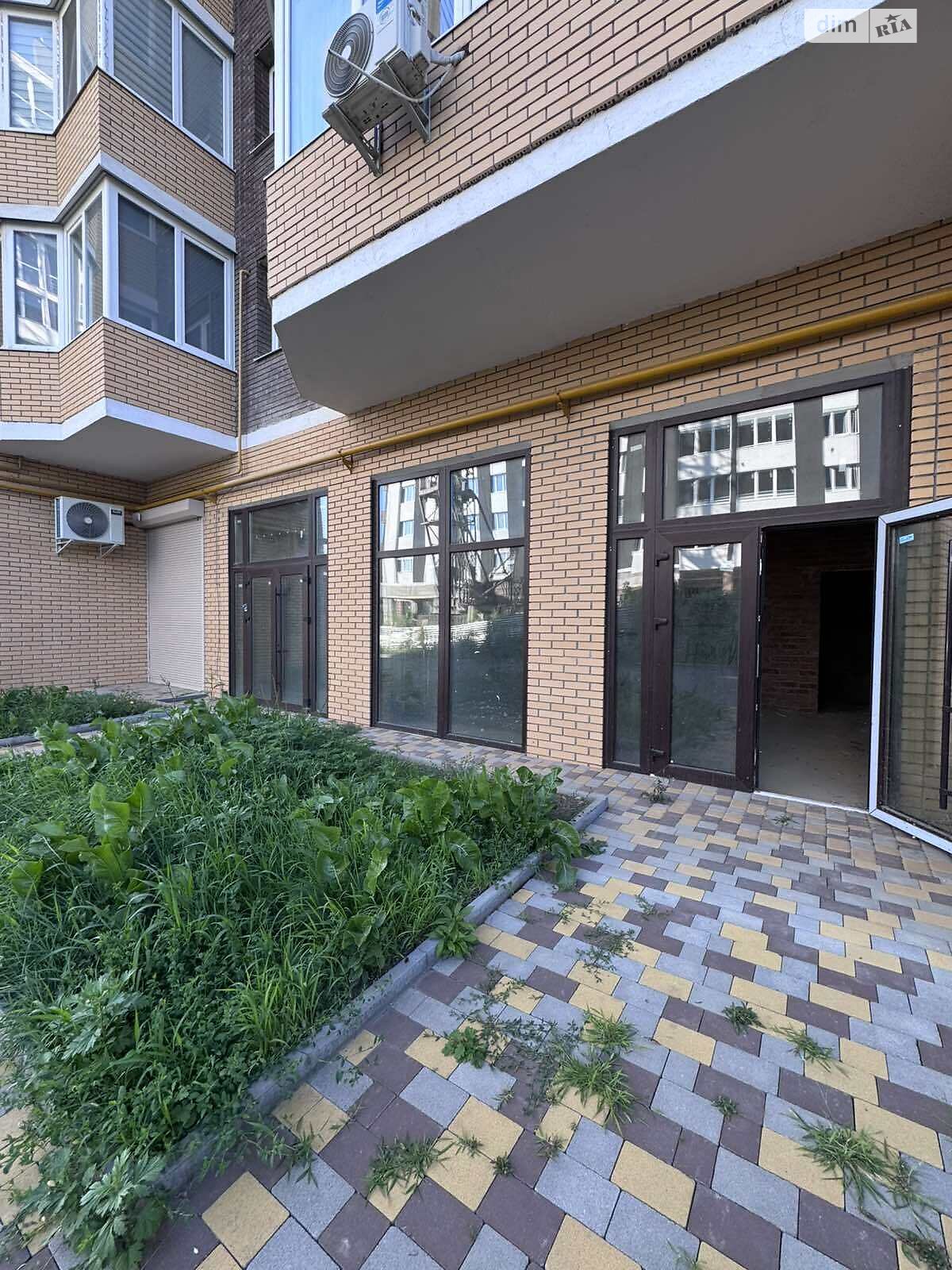 Комерційне приміщення в Чернівцях, продаж по Чорновола В’ячеслава вулиця 1 корпус 2, район Першотравневий, ціна: 59 000 доларів за об’єкт фото 1 Комерційне приміщення в Чернівцях, продаж по Чорновола В’ячеслава вулиця 1 корпус 2, район Першотравневий, ціна: 59 000 доларів за об’єкт фото 1