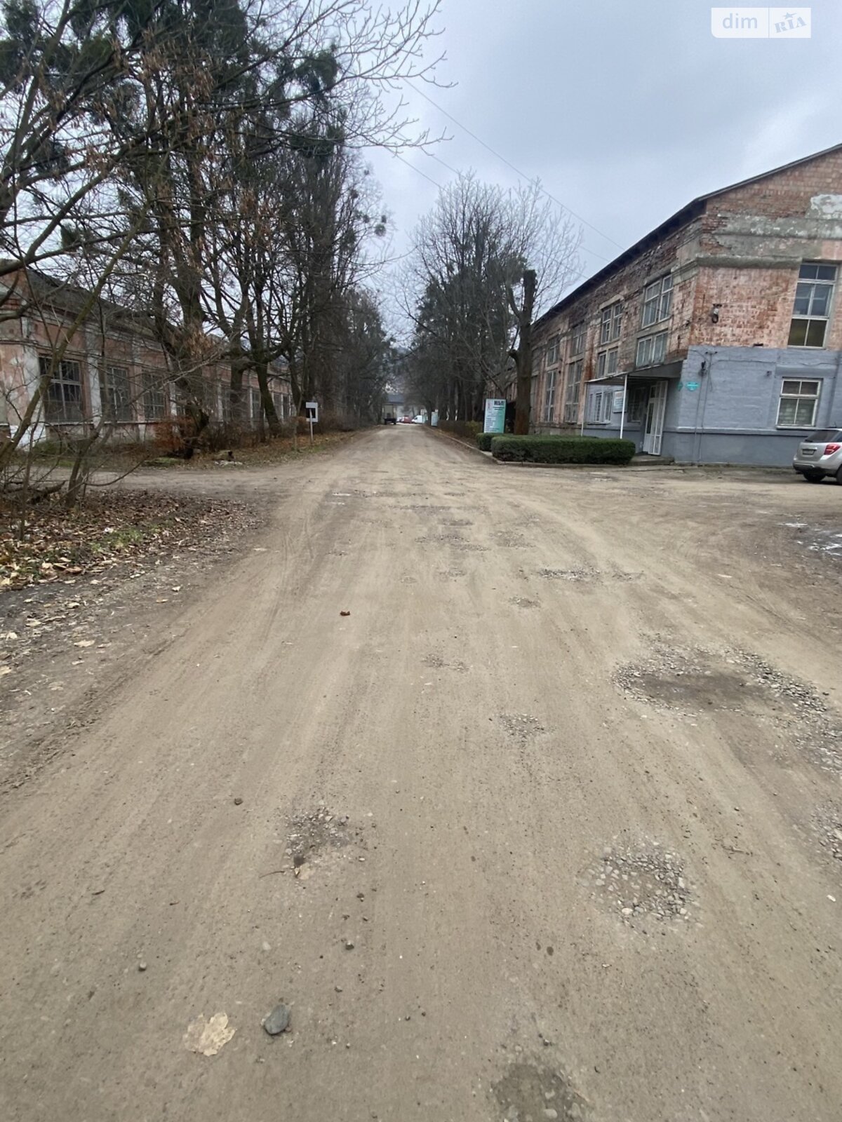 Коммерческое помещение в Черновцах, продажа по Донбасская улица 1Г, район Первомайский, цена: 400 000 долларов за объект фото 1 Коммерческое помещение в Черновцах, продажа по Донбасская улица 1Г, район Первомайский, цена: 400 000 долларов за объект фото 1