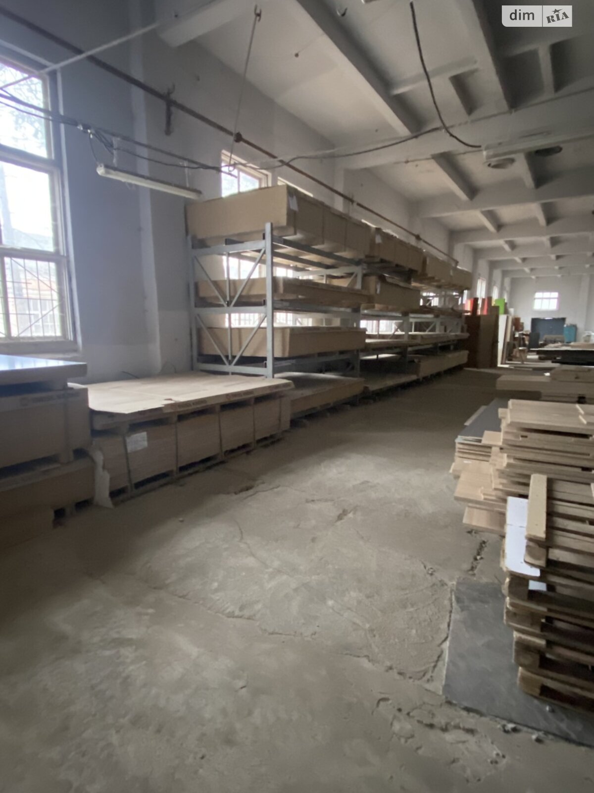 Коммерческое помещение в Черновцах, продажа по Донбасская улица 1Г, район Первомайский, цена: 400 000 долларов за объект фото 1 Коммерческое помещение в Черновцах, продажа по Донбасская улица 1Г, район Первомайский, цена: 400 000 долларов за объект фото 1