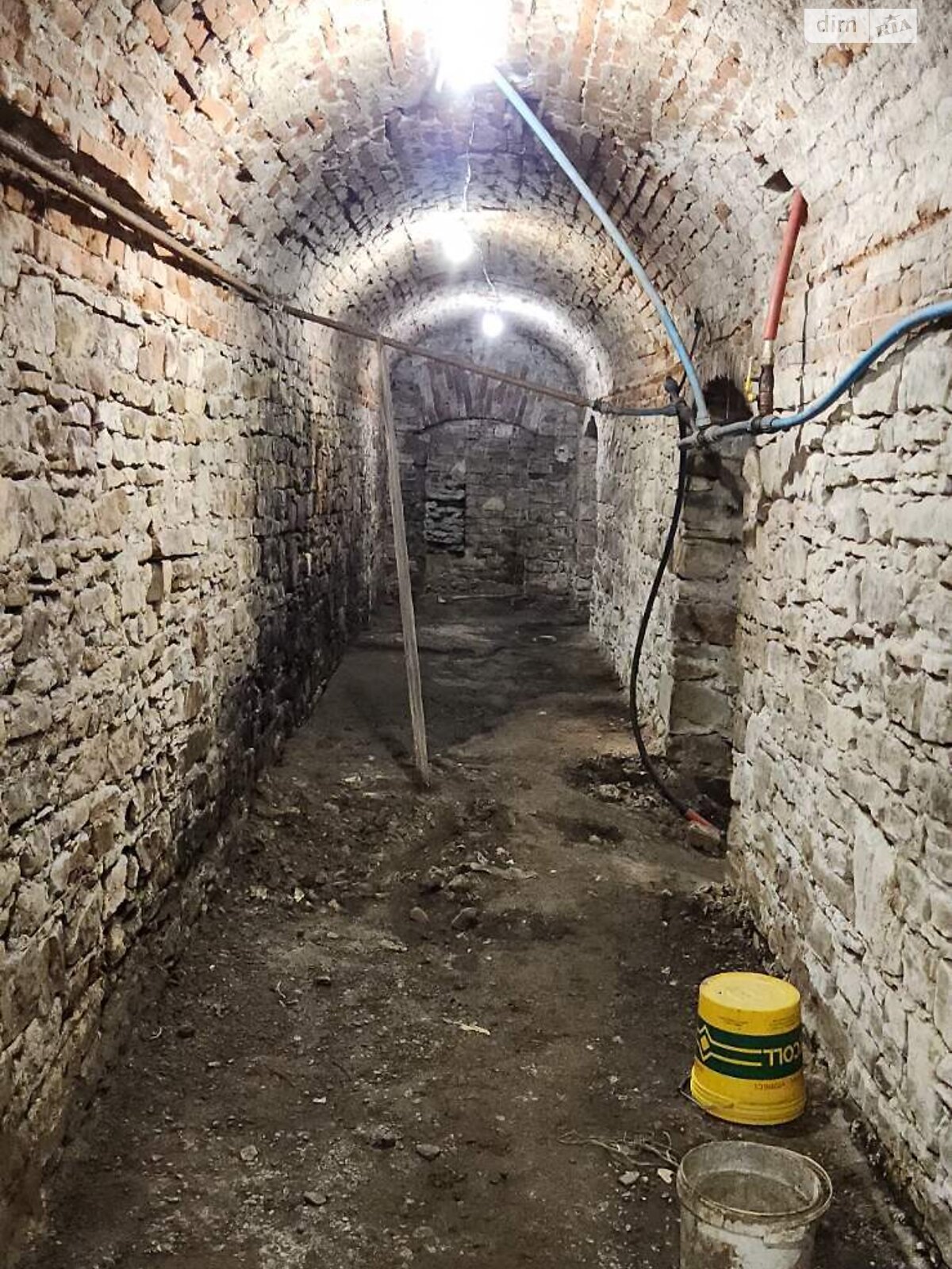 Комерційне приміщення в Чернівцях, продаж по Головна вулиця 14, район Першотравневий, ціна: 58 999 доларів за об’єкт фото 1 Комерційне приміщення в Чернівцях, продаж по Головна вулиця 14, район Першотравневий, ціна: 58 999 доларів за об’єкт фото 1