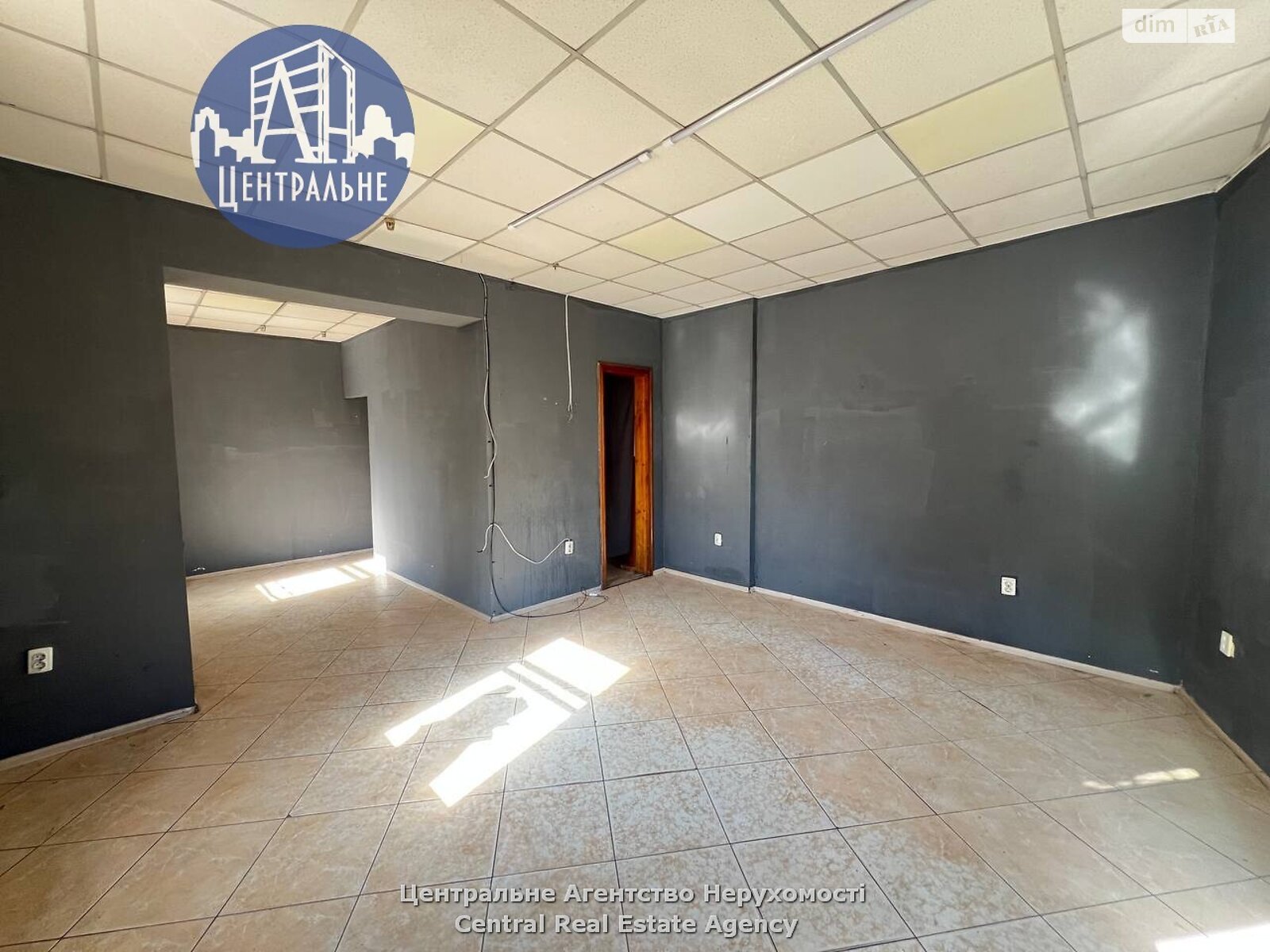 Коммерческое помещение в Черновцах, продажа по Сагайдачного Петра гетмана улица, район Первомайский, цена: 65 000 долларов за объект фото 1 Коммерческое помещение в Черновцах, продажа по Сагайдачного Петра гетмана улица, район Первомайский, цена: 65 000 долларов за объект фото 1