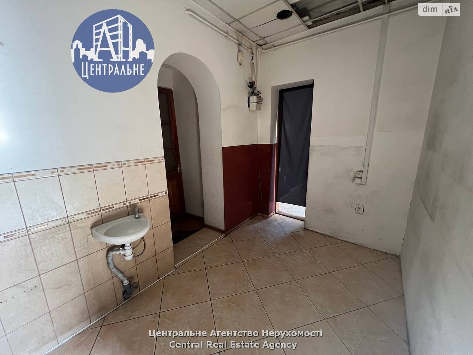 Коммерческое помещение в Черновцах, продажа по Сагайдачного Петра гетмана улица, район Первомайский, цена: 65 000 долларов за объект фото 1 Коммерческое помещение в Черновцах, продажа по Сагайдачного Петра гетмана улица, район Первомайский, цена: 65 000 долларов за объект фото 1