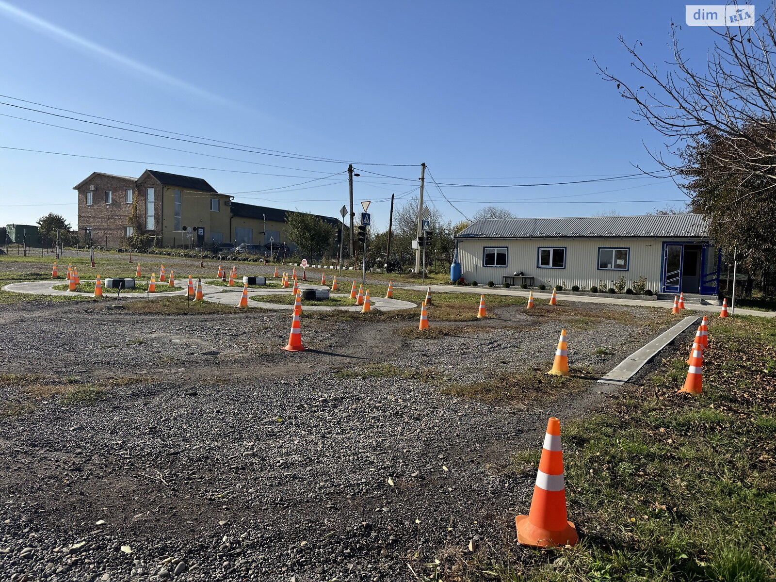 Комерційне приміщення в Чернівцях, продаж по Лесина Василя вулиця 33, район Першотравневий, ціна: 200 000 доларів за об’єкт фото 1