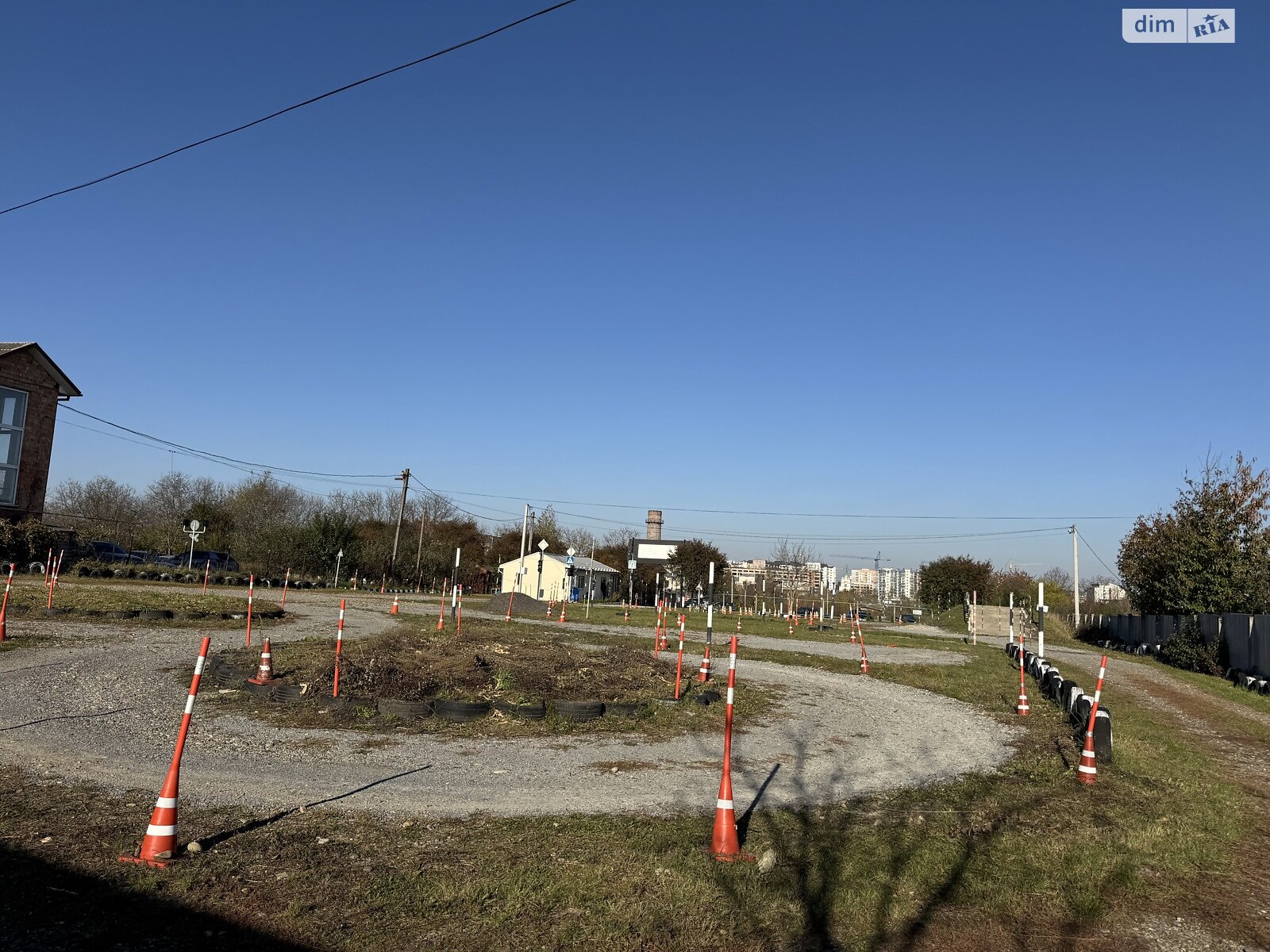 Комерційне приміщення в Чернівцях, продаж по Лесина Василя вулиця 33, район Першотравневий, ціна: 200 000 доларів за об’єкт фото 1