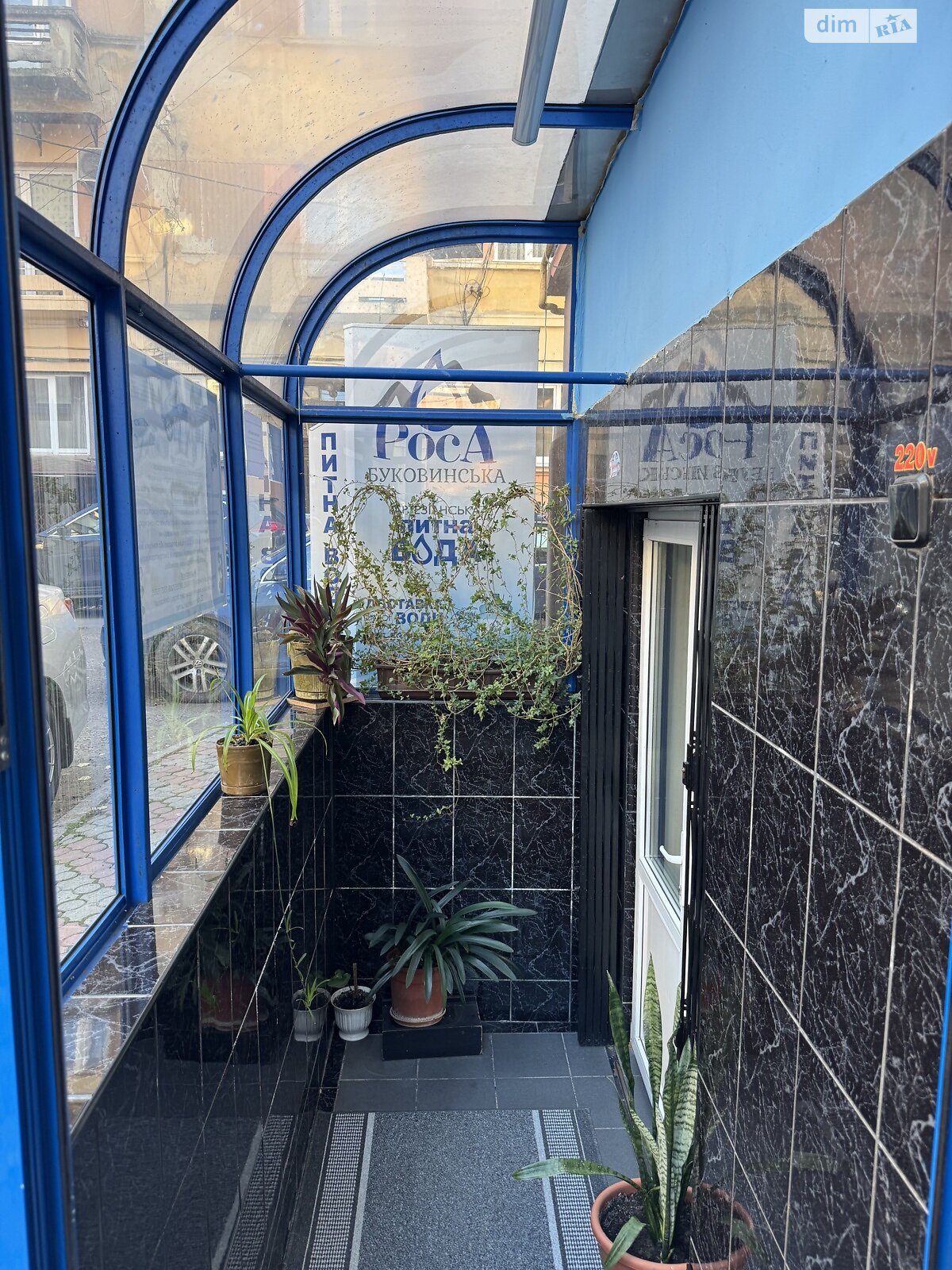 Комерційне приміщення в Чернівцях, продаж по Лесина Василя вулиця 33, район Першотравневий, ціна: 200 000 доларів за об’єкт фото 1