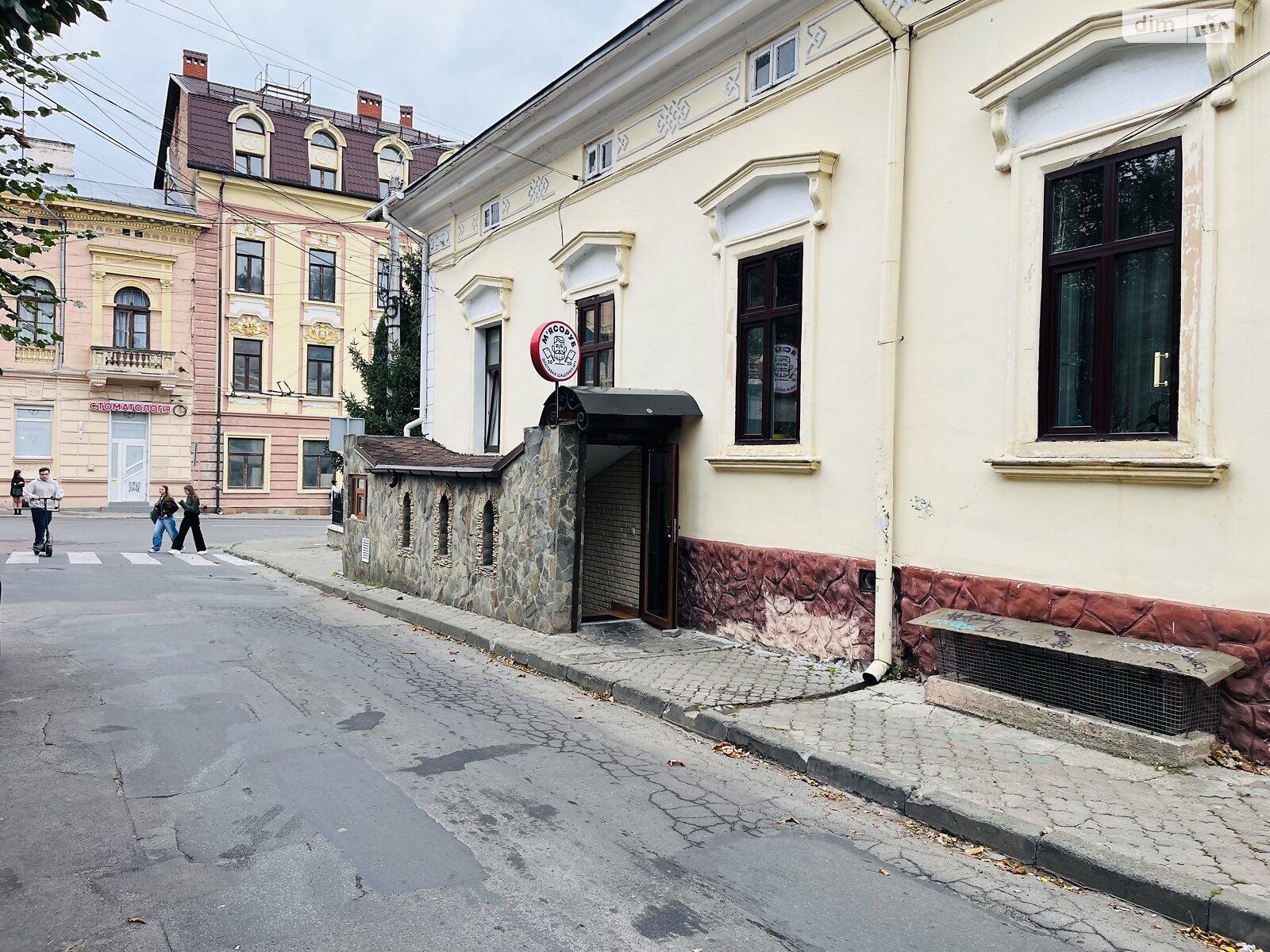 Комерційне приміщення в Чернівцях, продаж по Петровича Якоба вулиця 20, район Першотравневий, ціна: 110 000 доларів за об’єкт фото 1 Комерційне приміщення в Чернівцях, продаж по Петровича Якоба вулиця 20, район Першотравневий, ціна: 110 000 доларів за об’єкт фото 1