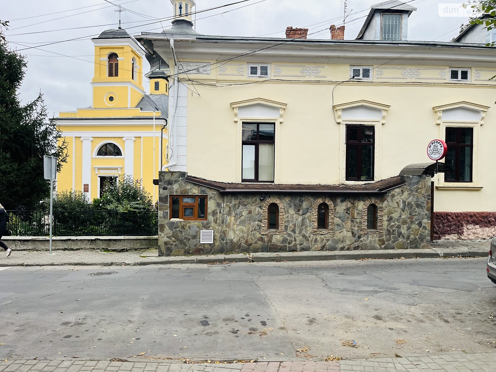 Комерційне приміщення в Чернівцях, продаж по Петровича Якоба вулиця 20, район Першотравневий, ціна: 110 000 доларів за об’єкт фото 1 Комерційне приміщення в Чернівцях, продаж по Петровича Якоба вулиця 20, район Першотравневий, ціна: 110 000 доларів за об’єкт фото 1