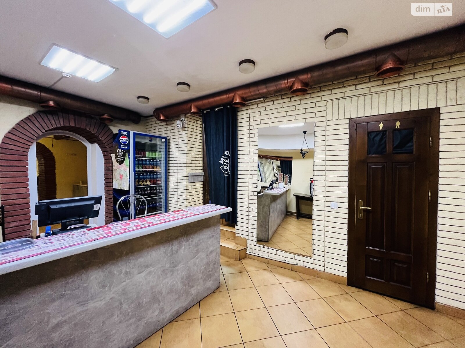 Комерційне приміщення в Чернівцях, продаж по Петровича Якоба вулиця 20, район Першотравневий, ціна: 110 000 доларів за об’єкт фото 1 Комерційне приміщення в Чернівцях, продаж по Петровича Якоба вулиця 20, район Першотравневий, ціна: 110 000 доларів за об’єкт фото 1