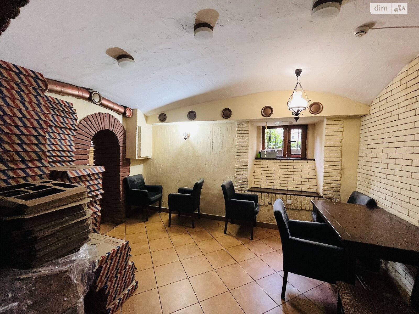 Комерційне приміщення в Чернівцях, продаж по Петровича Якоба вулиця 20, район Першотравневий, ціна: 110 000 доларів за об’єкт фото 1 Комерційне приміщення в Чернівцях, продаж по Петровича Якоба вулиця 20, район Першотравневий, ціна: 110 000 доларів за об’єкт фото 1