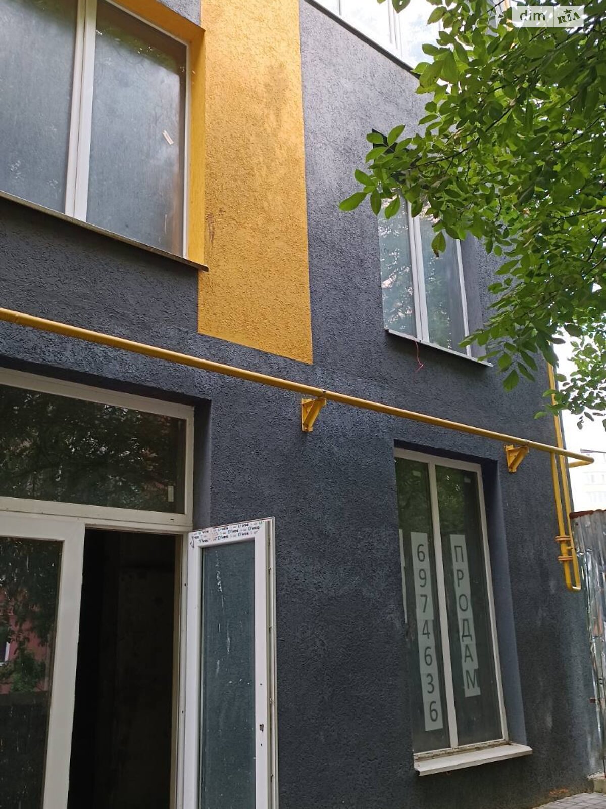 Коммерческое помещение в Черновцах, продажа по Русская улица, район Первомайский, цена: 92 500 долларов за объект фото 1 Коммерческое помещение в Черновцах, продажа по Русская улица, район Первомайский, цена: 92 500 долларов за объект фото 1