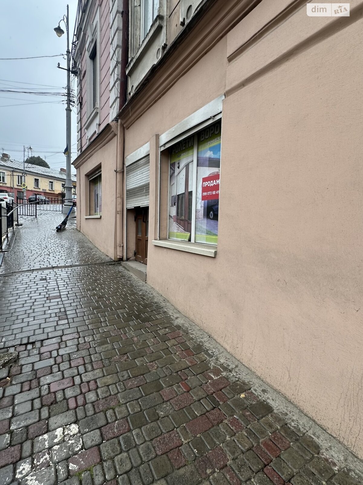Комерційне приміщення в Чернівцях, продаж по Хмельницького Богдана вулиця, район Першотравневий, ціна: 55 000 доларів за об’єкт фото 1 Комерційне приміщення в Чернівцях, продаж по Хмельницького Богдана вулиця, район Першотравневий, ціна: 55 000 доларів за об’єкт фото 1