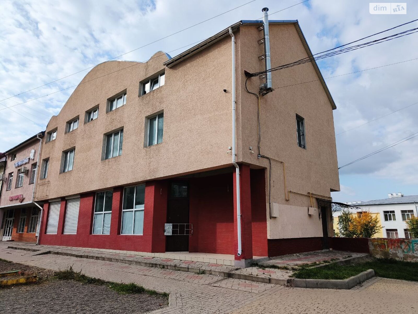 Комерційне приміщення в Чернівцях, продаж по Героїв Крут бульвар, район Шевченківський, ціна: 250 000 доларів за об’єкт фото 1 Комерційне приміщення в Чернівцях, продаж по Героїв Крут бульвар, район Шевченківський, ціна: 250 000 доларів за об’єкт фото 1