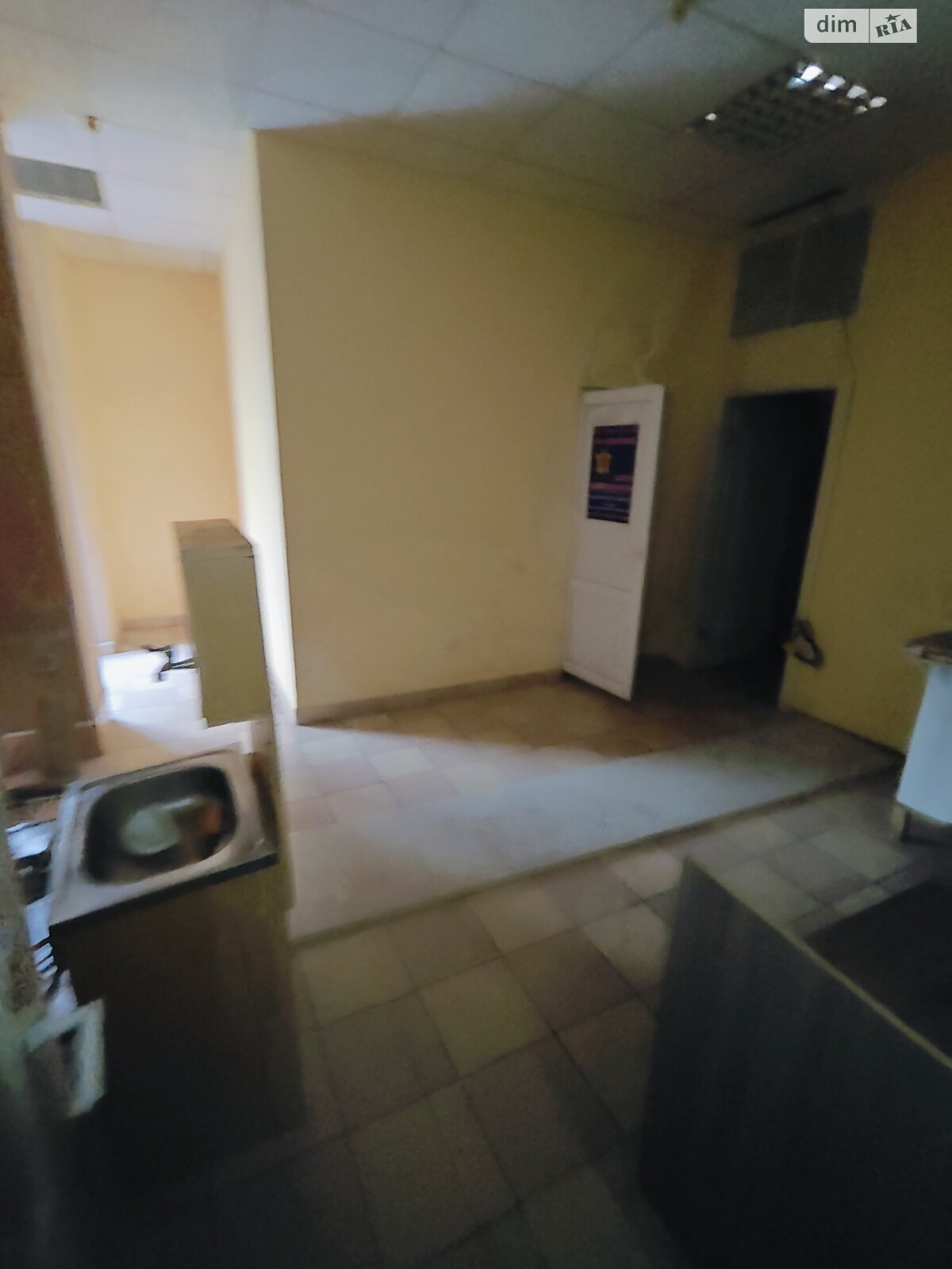Комерційне приміщення в Чернівцях, продаж по Героїв Крут бульвар, район Шевченківський, ціна: 250 000 доларів за об’єкт фото 1 Комерційне приміщення в Чернівцях, продаж по Героїв Крут бульвар, район Шевченківський, ціна: 250 000 доларів за об’єкт фото 1