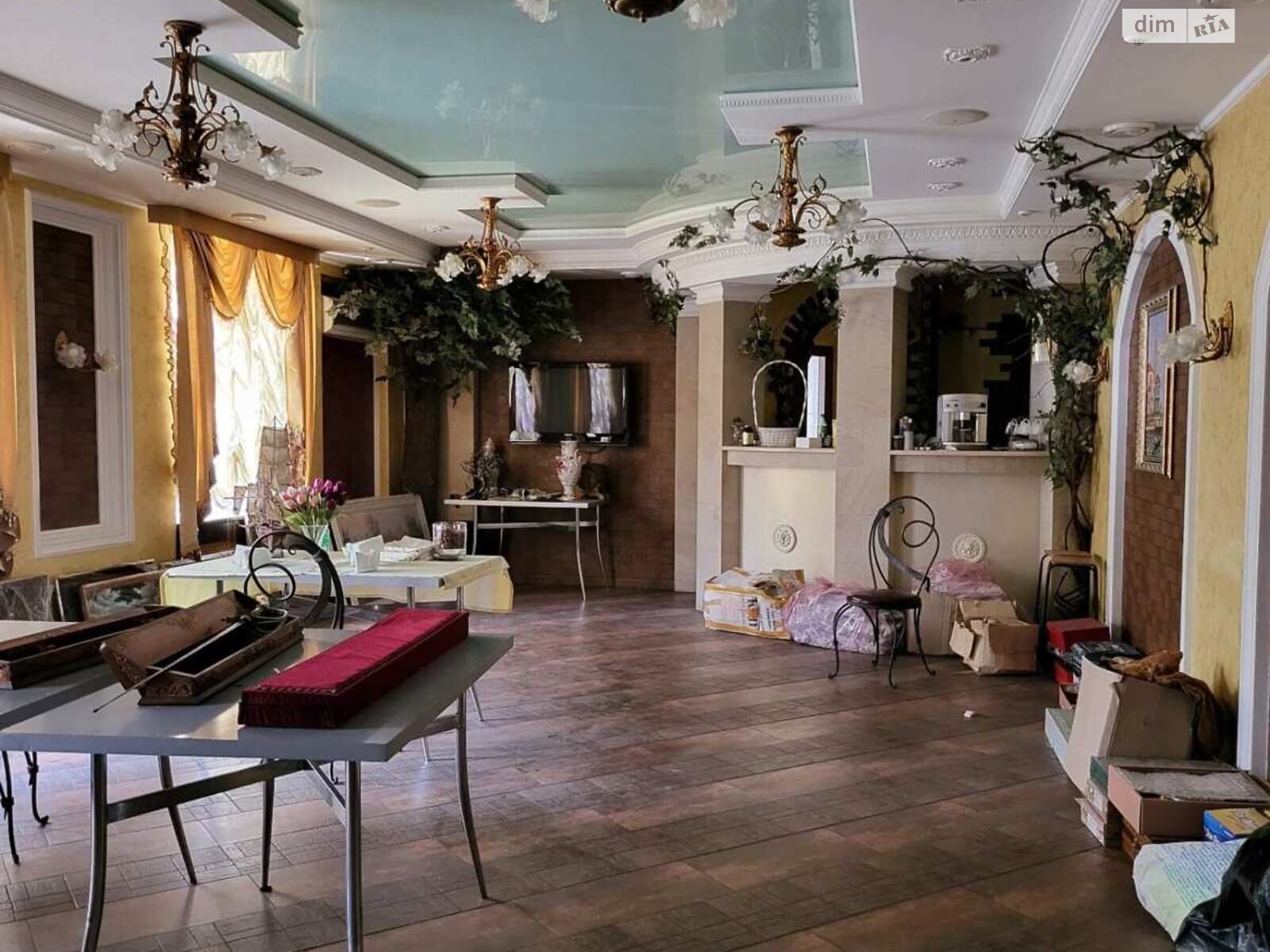 Комерційне приміщення в Чернівцях, продаж по Героїв Крут бульвар 11А, район Шевченківський, ціна: 463 988 доларів за об’єкт фото 1 Комерційне приміщення в Чернівцях, продаж по Героїв Крут бульвар 11А, район Шевченківський, ціна: 463 988 доларів за об’єкт фото 1