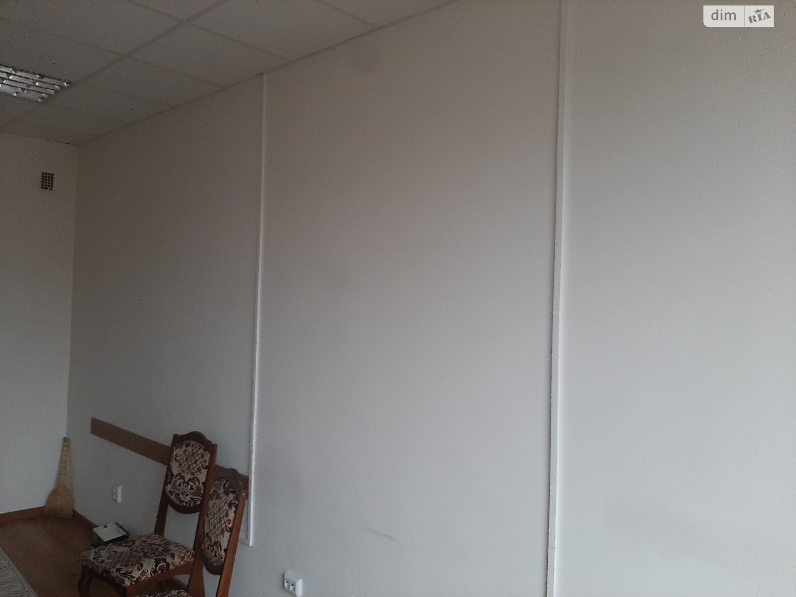 Комерційне приміщення в Чернівцях, продаж по Героїв Майдану вулиця, район Шевченківський, ціна: 700 000 доларів за об’єкт фото 1