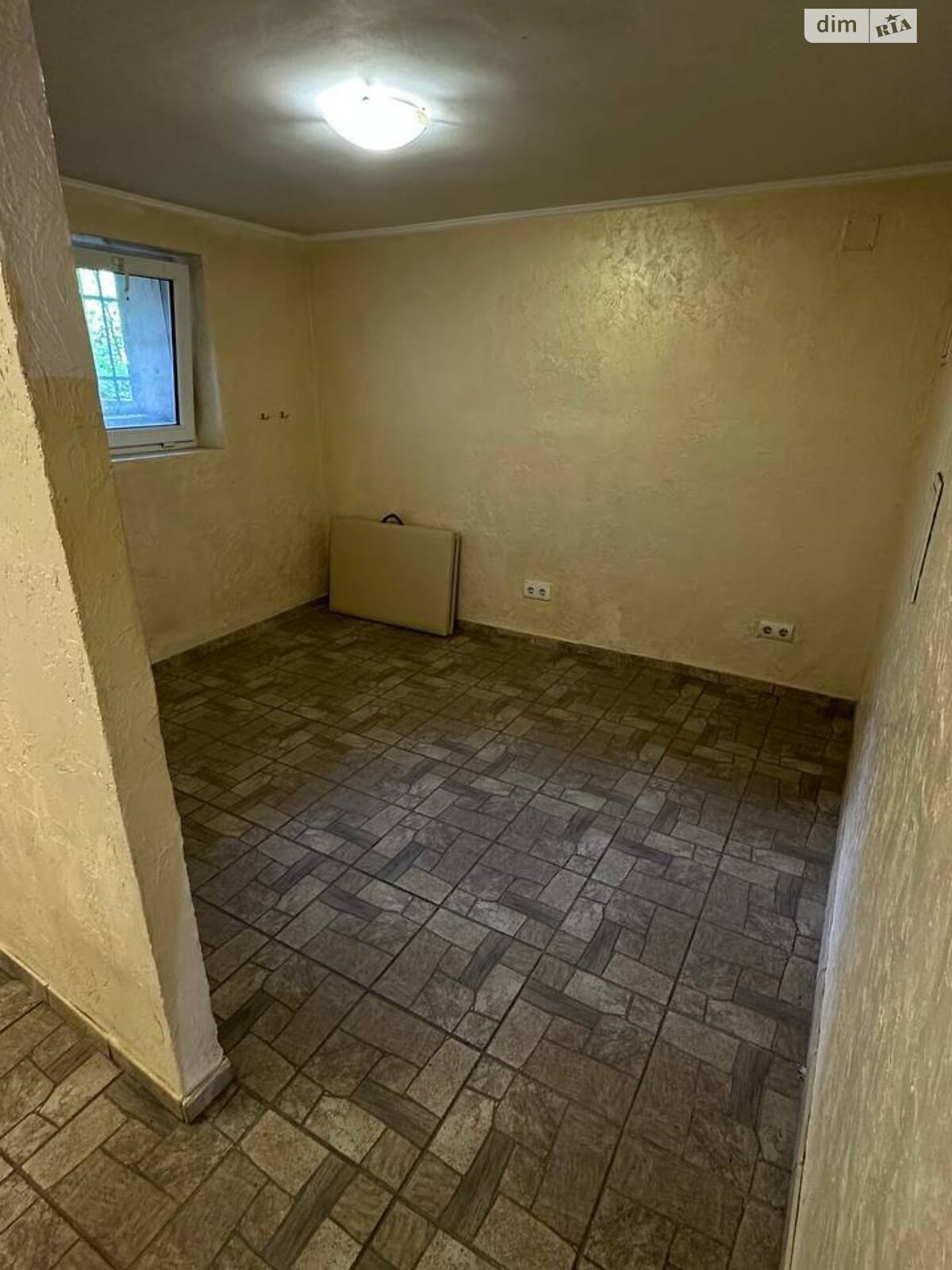 Комерційне приміщення в Чернівцях, продаж по Богомольця Олександра академіка вулиця 7, район Центр, ціна: 45 000 доларів за об’єкт фото 1 Комерційне приміщення в Чернівцях, продаж по Богомольця Олександра академіка вулиця 7, район Центр, ціна: 45 000 доларів за об’єкт фото 1