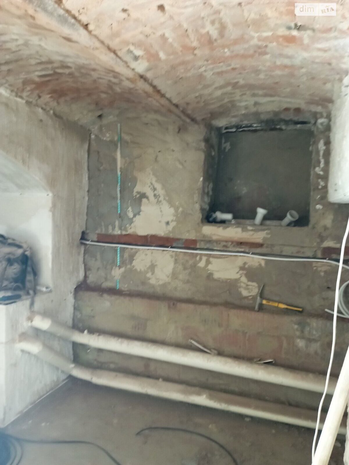 Коммерческое помещение в Черновцах, продажа по Франко Ивана улица, район Центр, цена: 100 000 долларов за объект фото 1 Коммерческое помещение в Черновцах, продажа по Франко Ивана улица, район Центр, цена: 100 000 долларов за объект фото 1