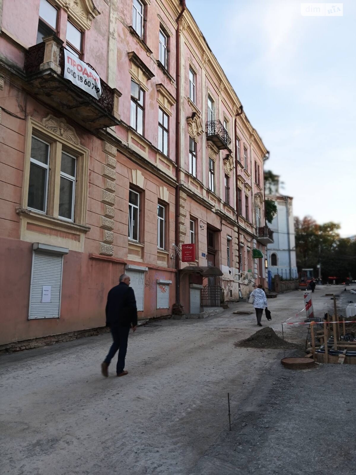 Коммерческое помещение в Черновцах, продажа по Заньковецкой Марии улица, район Центр, цена: 133 000 долларов за объект фото 1